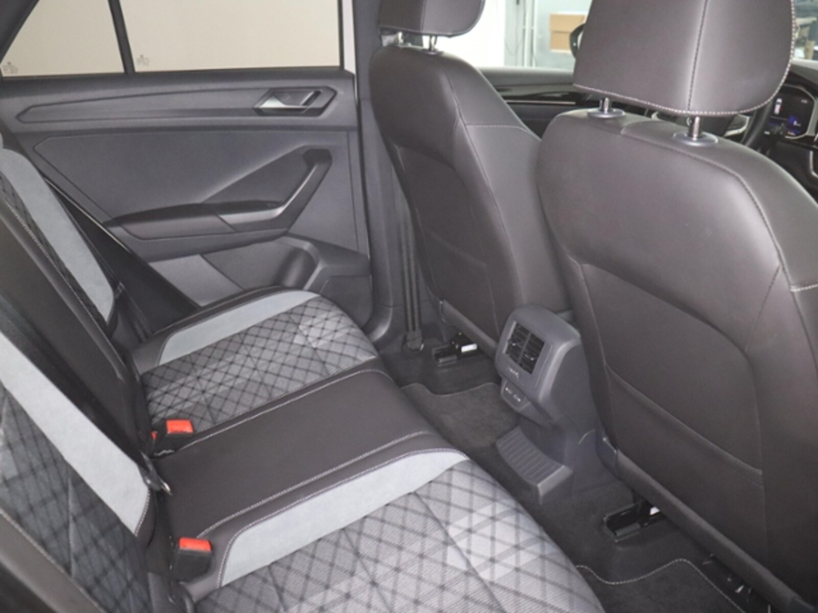 Volkswagen T-Roc – Bild 11