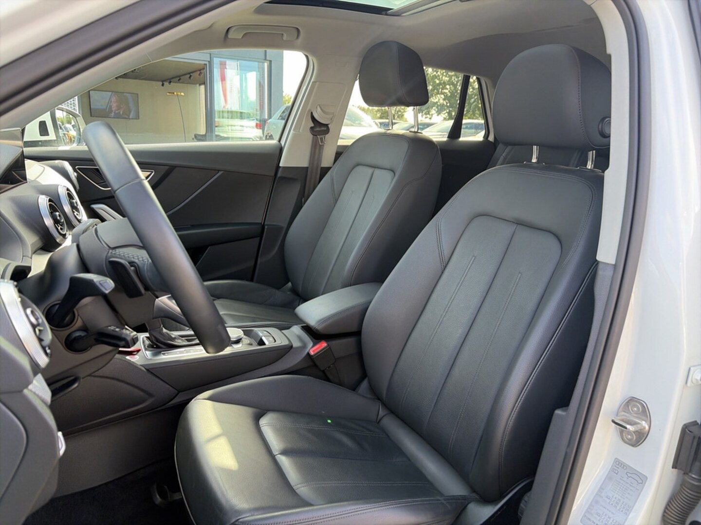 Bild über Audi Q2 advanced 35 TFSI S tronic - für weitere Informationen kontaktieren Sie den Audi Partner