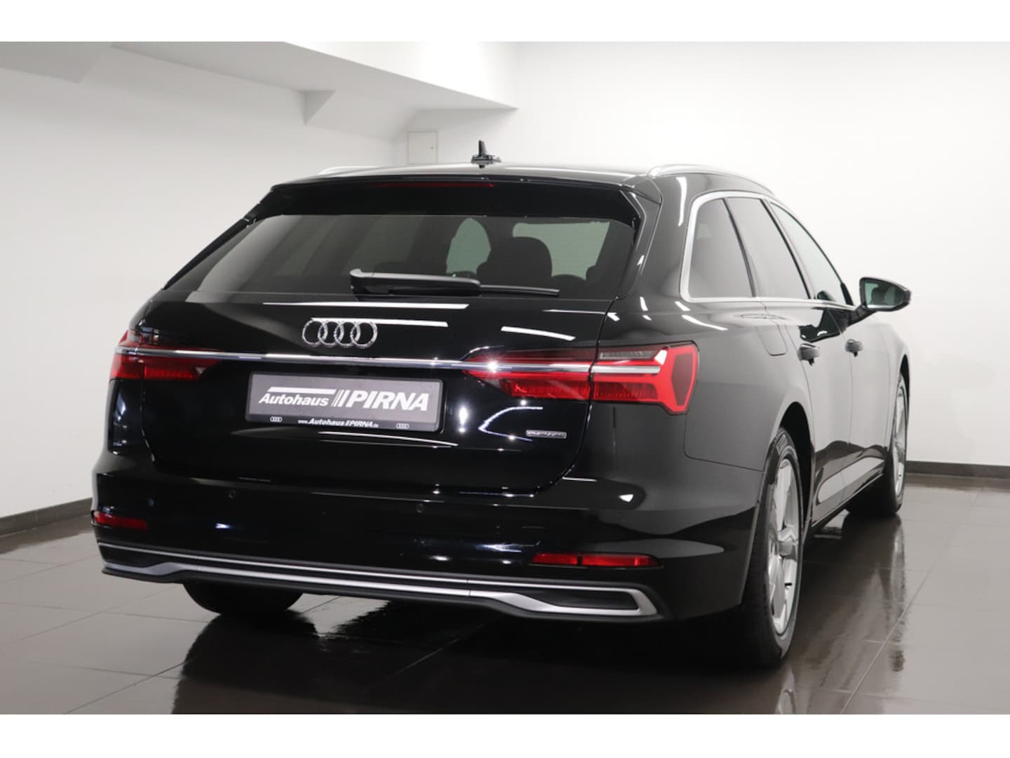 Bild über Audi A6 Avant advanced 45 TDI quattro S tronic - für weitere Informationen kontaktieren Sie den Audi Partner