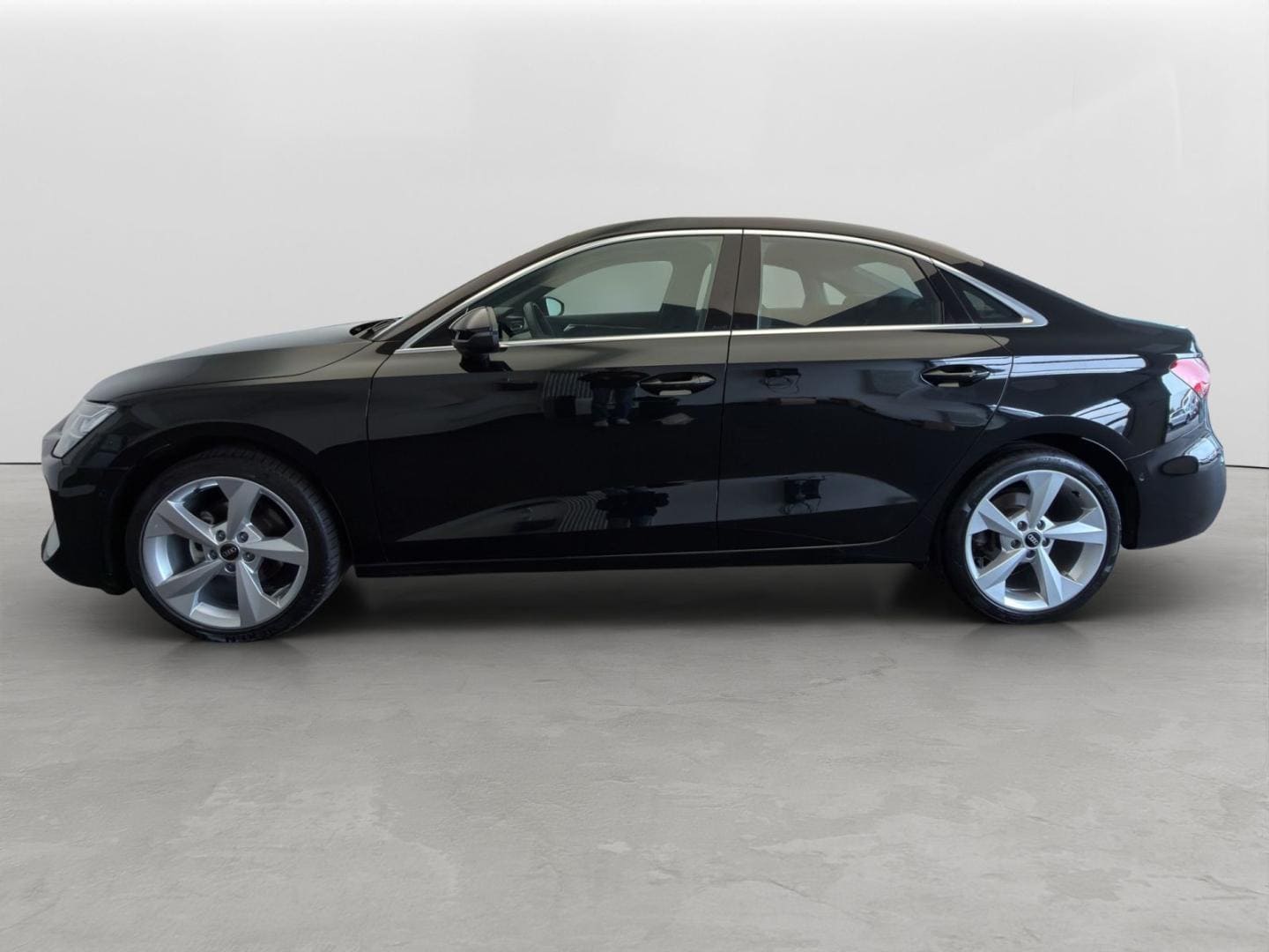 Bild über Audi A3 Limousine TDI S tronic - für weitere Informationen kontaktieren Sie den Audi Partner
