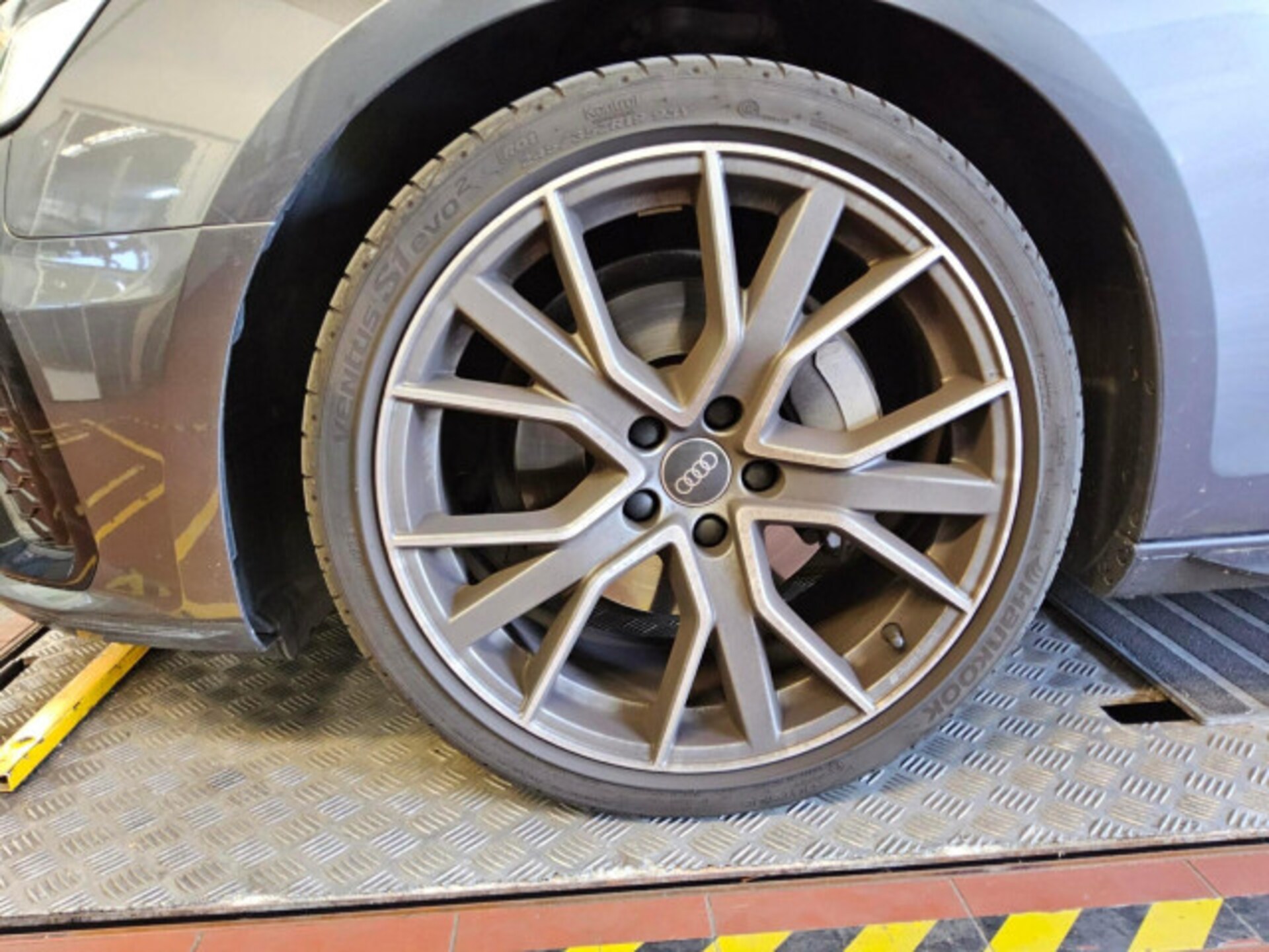 Audi A4 Avant S line