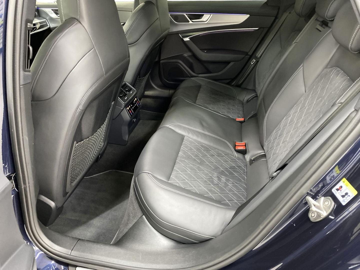 Bild über Audi S6 Avant TDI quattro tiptronic - für weitere Informationen kontaktieren Sie den Audi Partner
