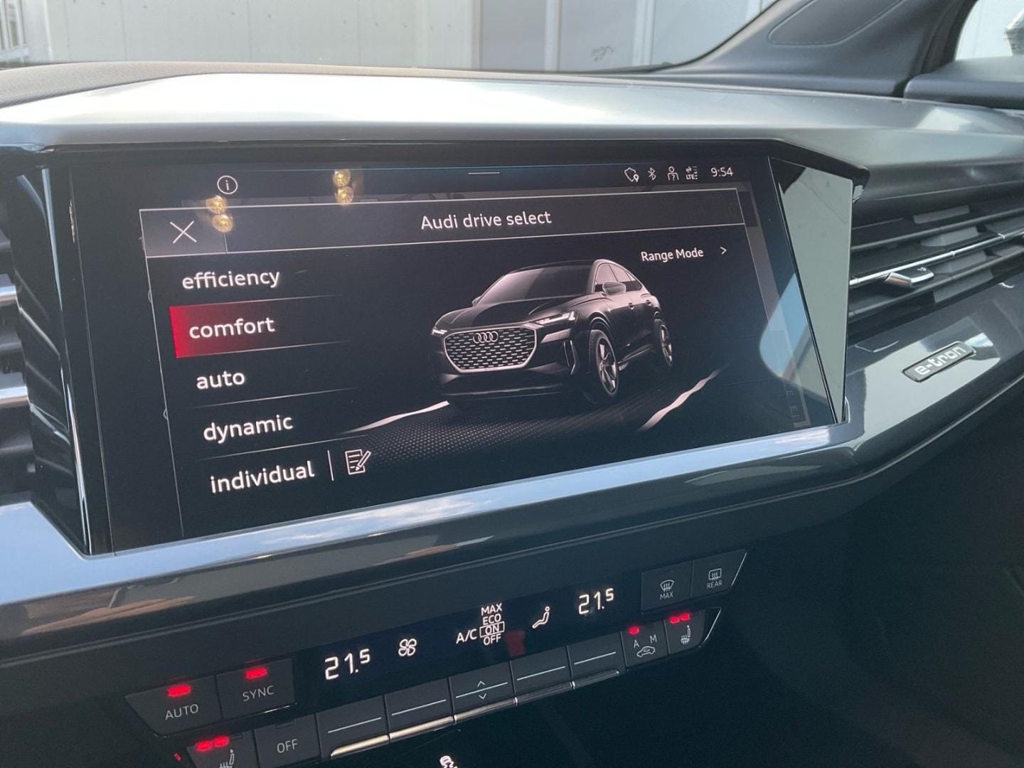 Bild über Audi Q4 Sportback e-tron 40 e-tron - für weitere Informationen kontaktieren Sie den Audi Partner