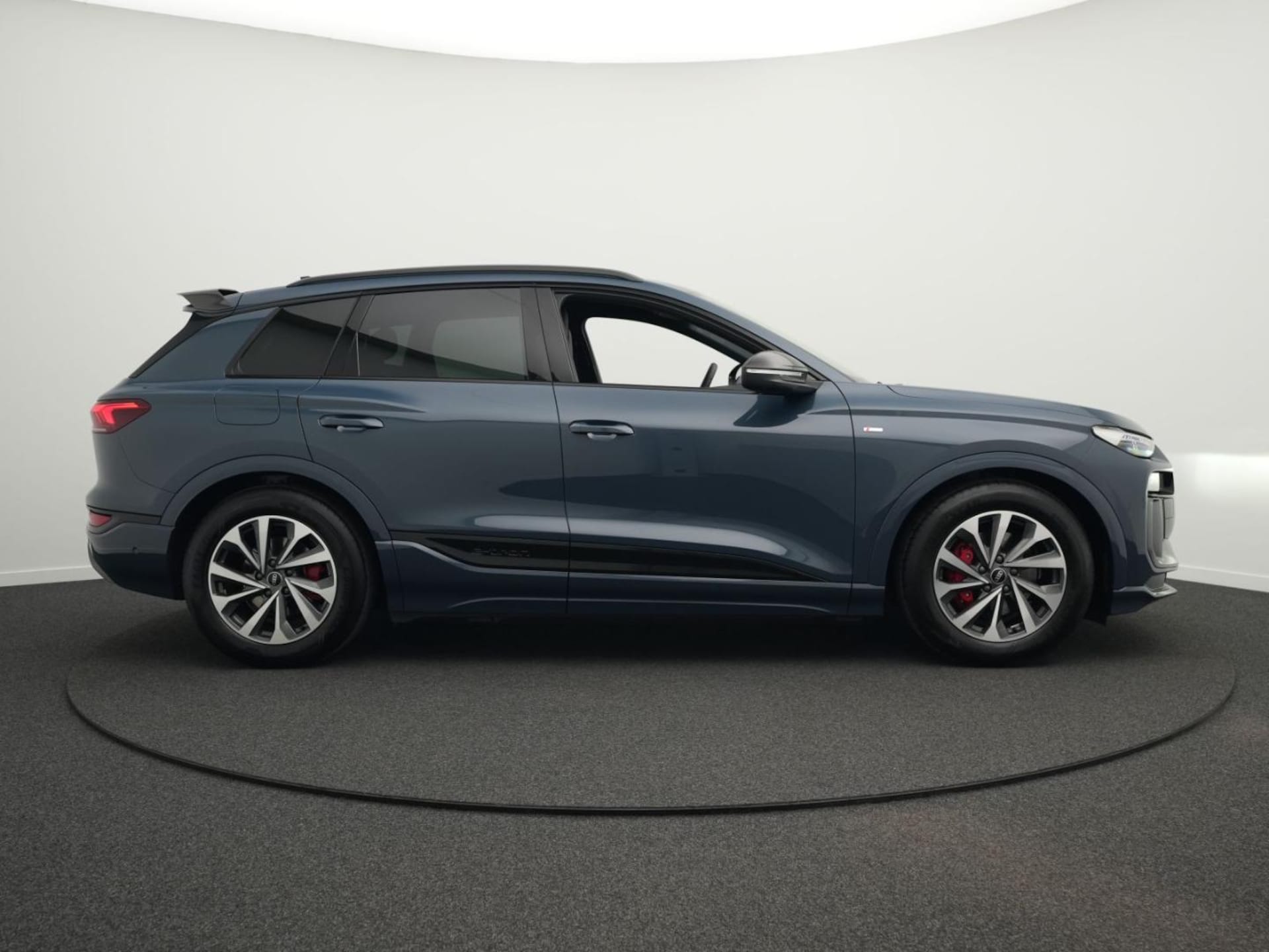 Audi Q6 SUV e-tron
