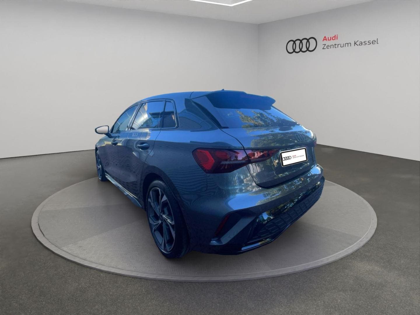 Bild über Audi A3 Sportback S line TFSI 110 kW S tronic - für weitere Informationen kontaktieren Sie den Audi Partner