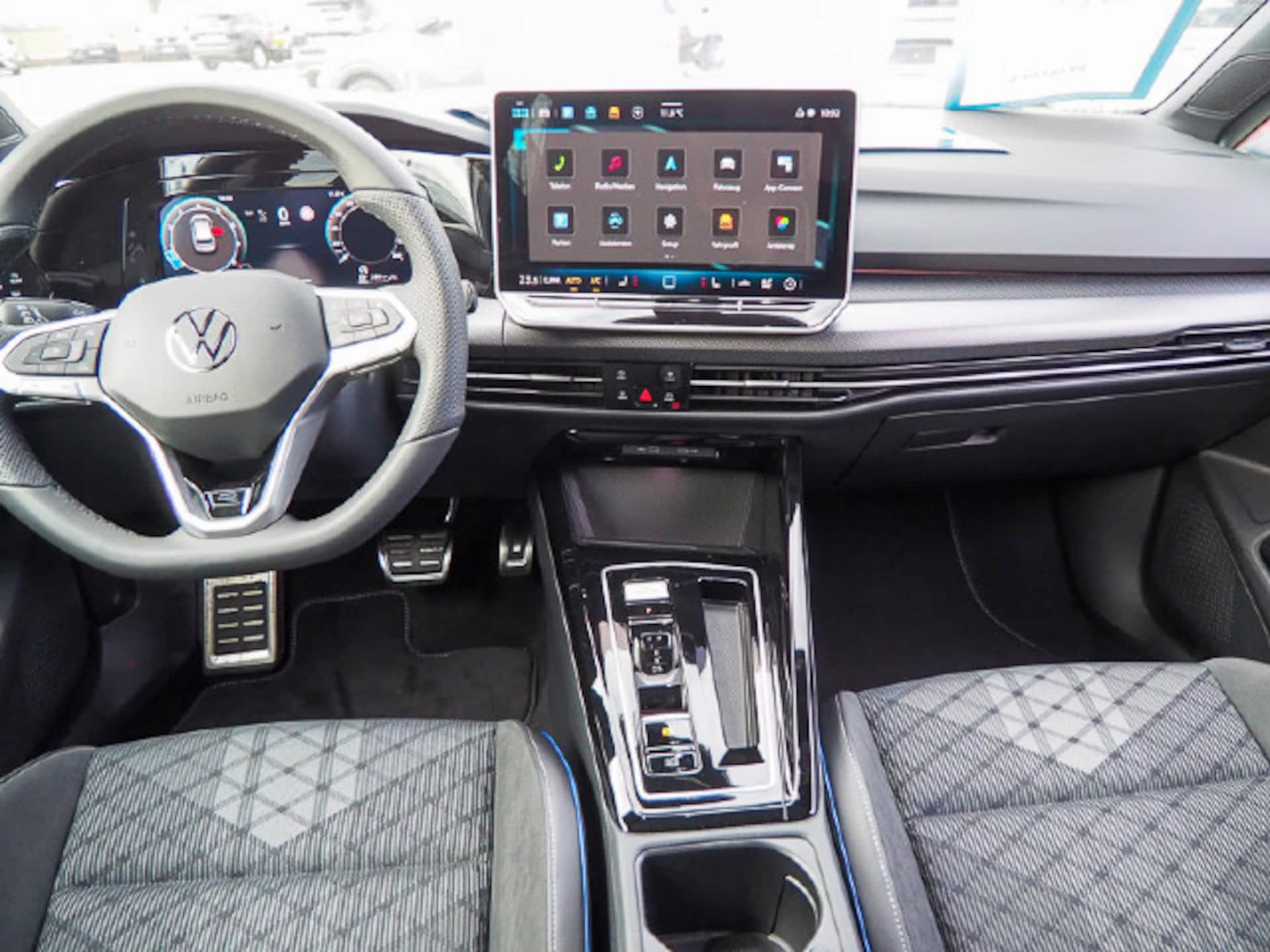 Volkswagen Golf R-Line