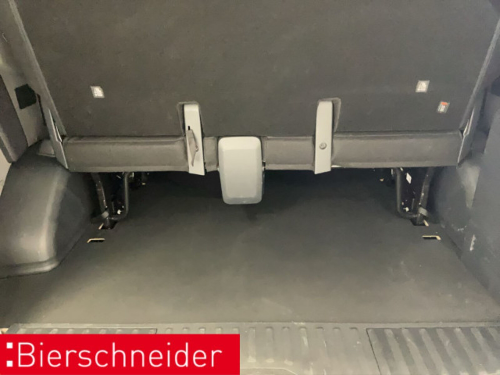 Volkswagen Transporter Kombi kurzer Radstand – Bild 19