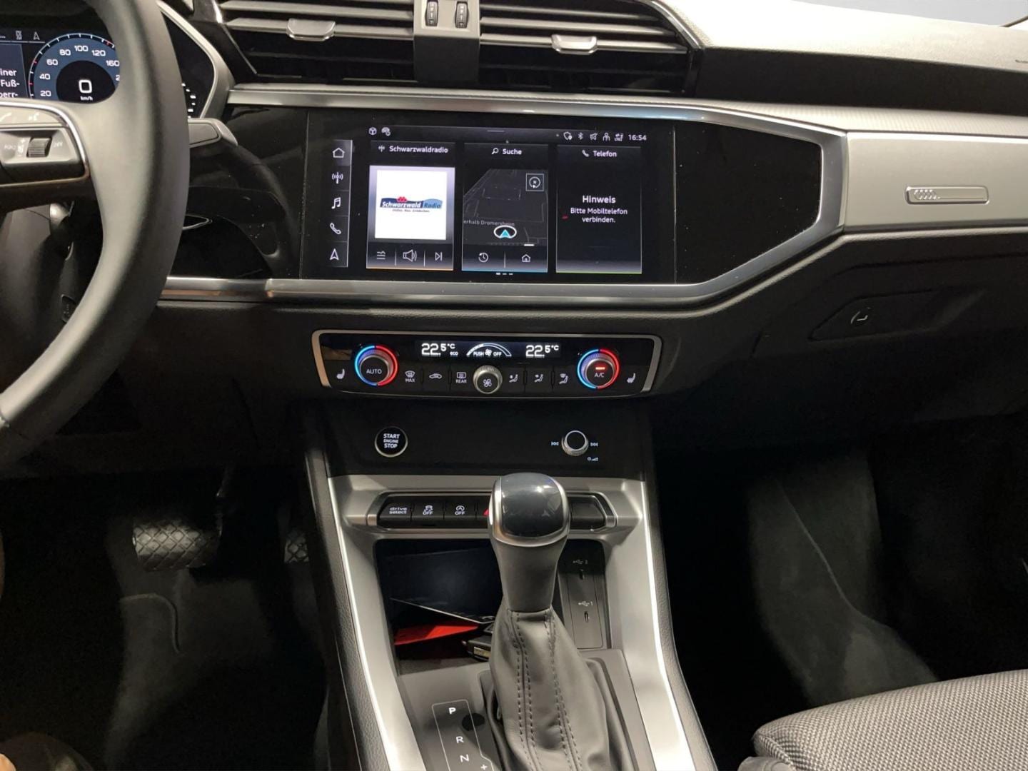 Bild über Audi Q3 Sportback TDI 110 kW S tronic - für weitere Informationen kontaktieren Sie den Audi Partner