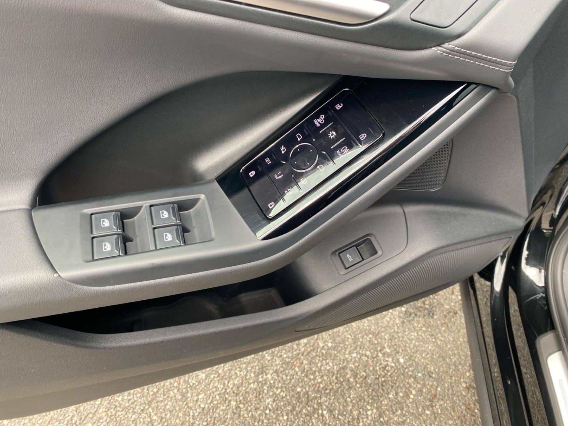 Audi Q6 SUV e-tron
