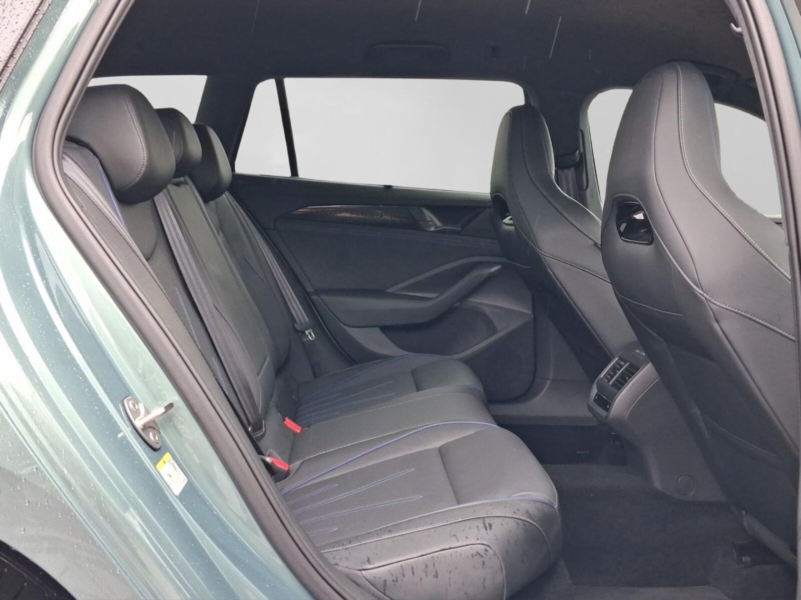 Volkswagen Passat – Bild 5