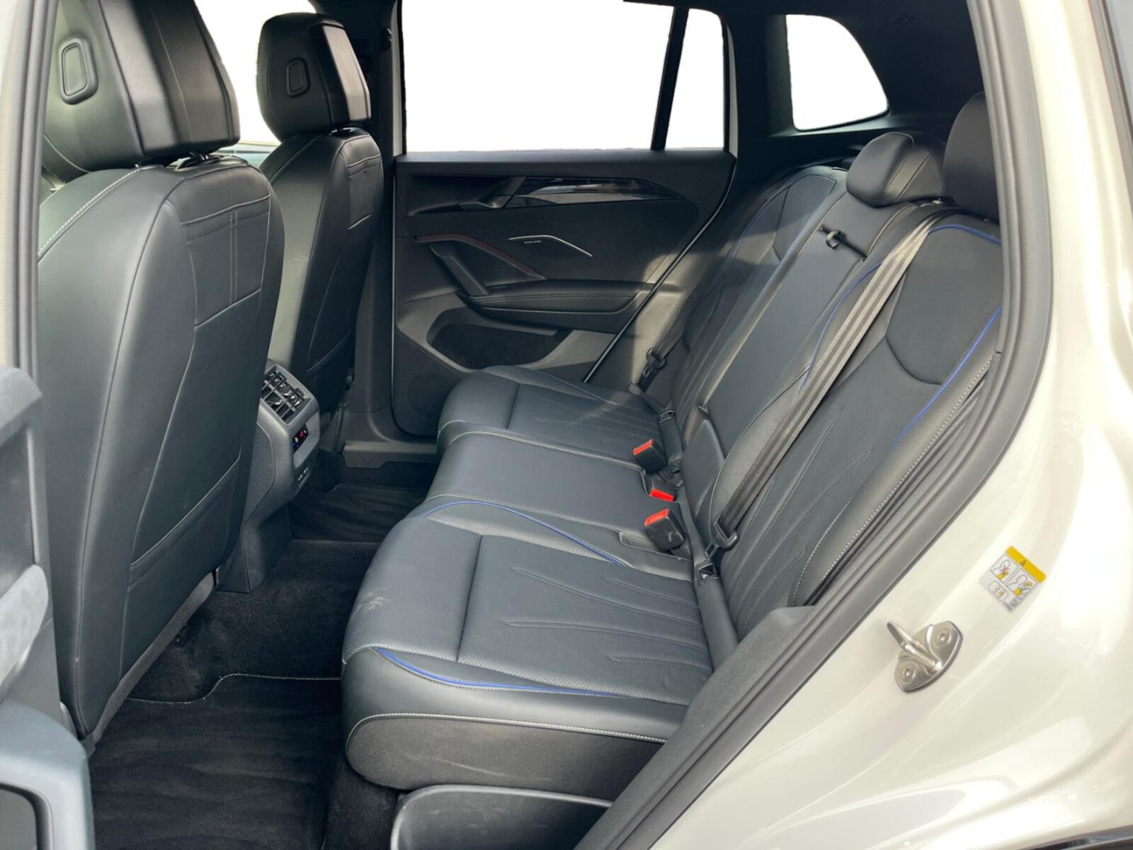 Volkswagen Tiguan – Bild 10