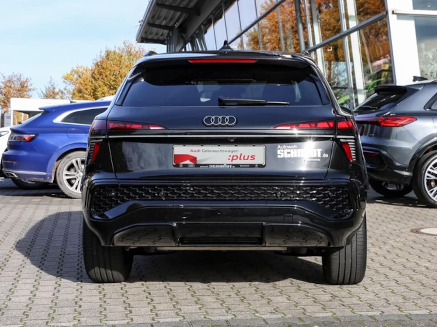 Bild über Audi Q3 SUV TFSI quattro 195 kW S tronic - für weitere Informationen kontaktieren Sie den Audi Partner