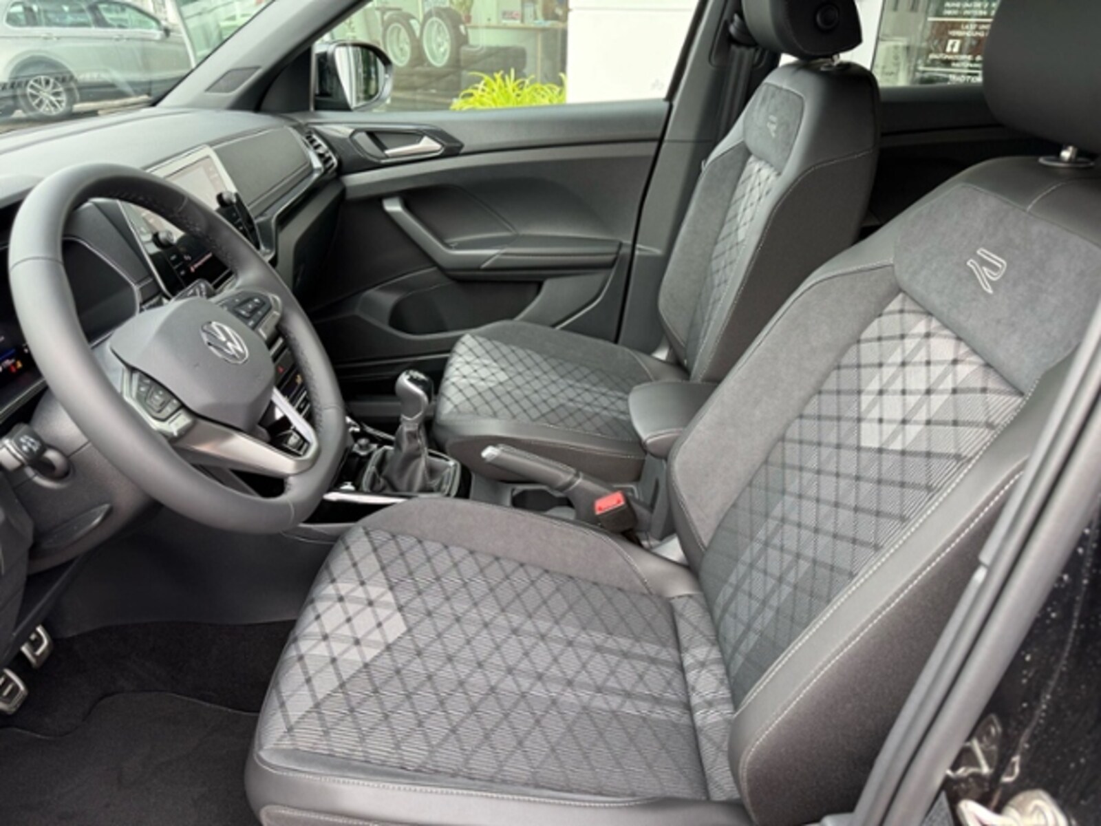 Volkswagen T-Cross – Bild 11
