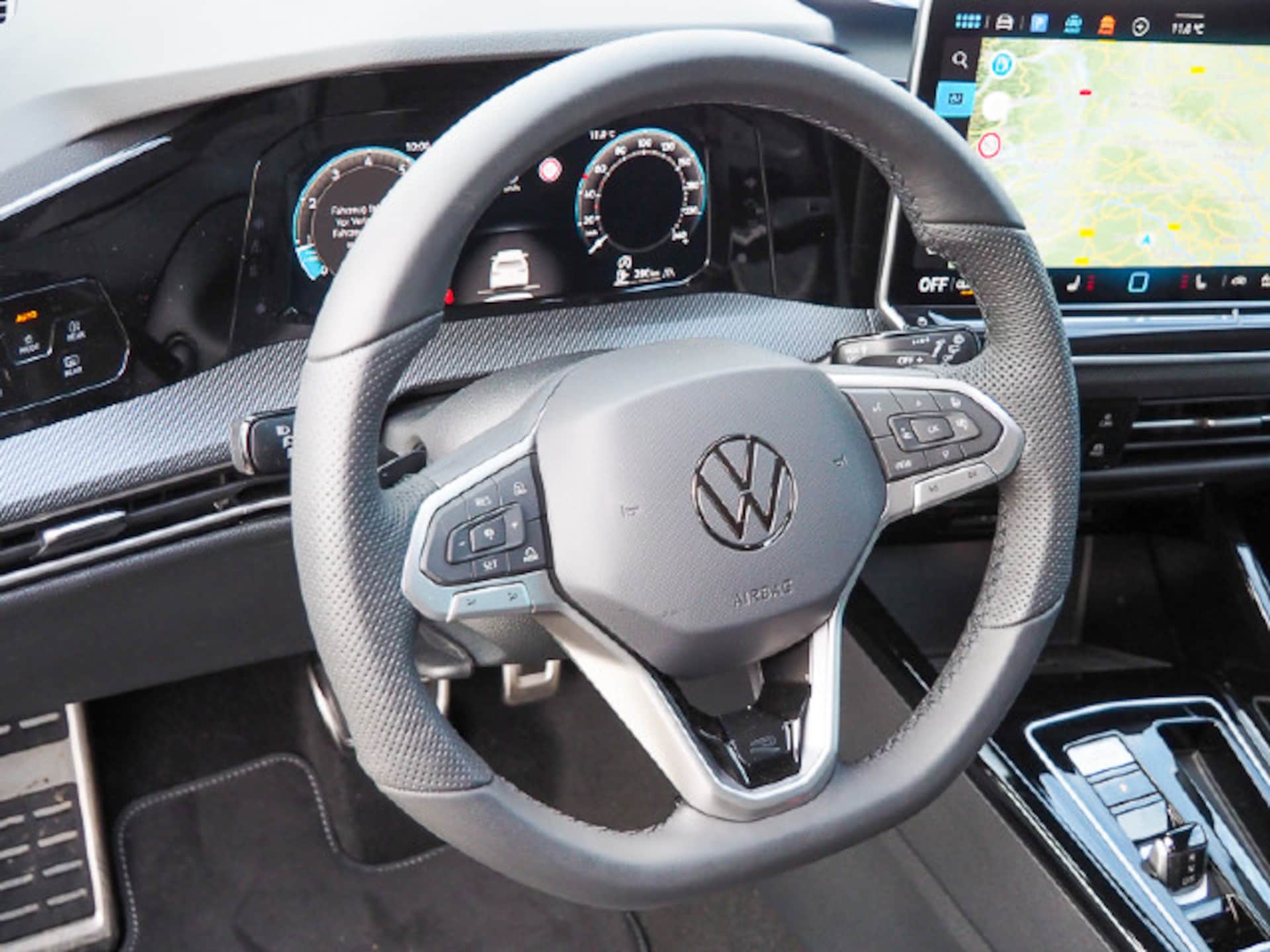 Volkswagen Golf R-Line