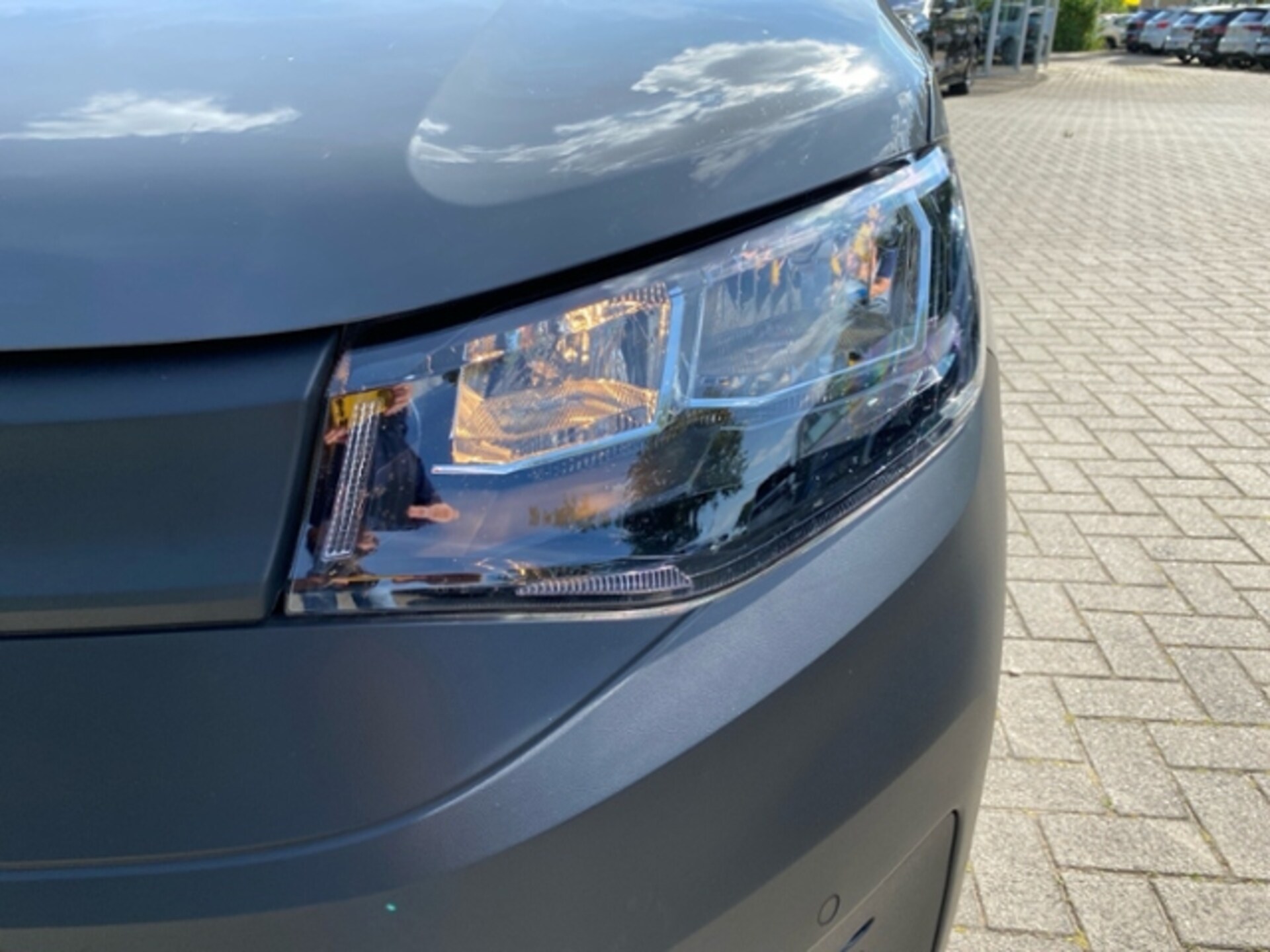 Volkswagen Caddy Basis-Modell