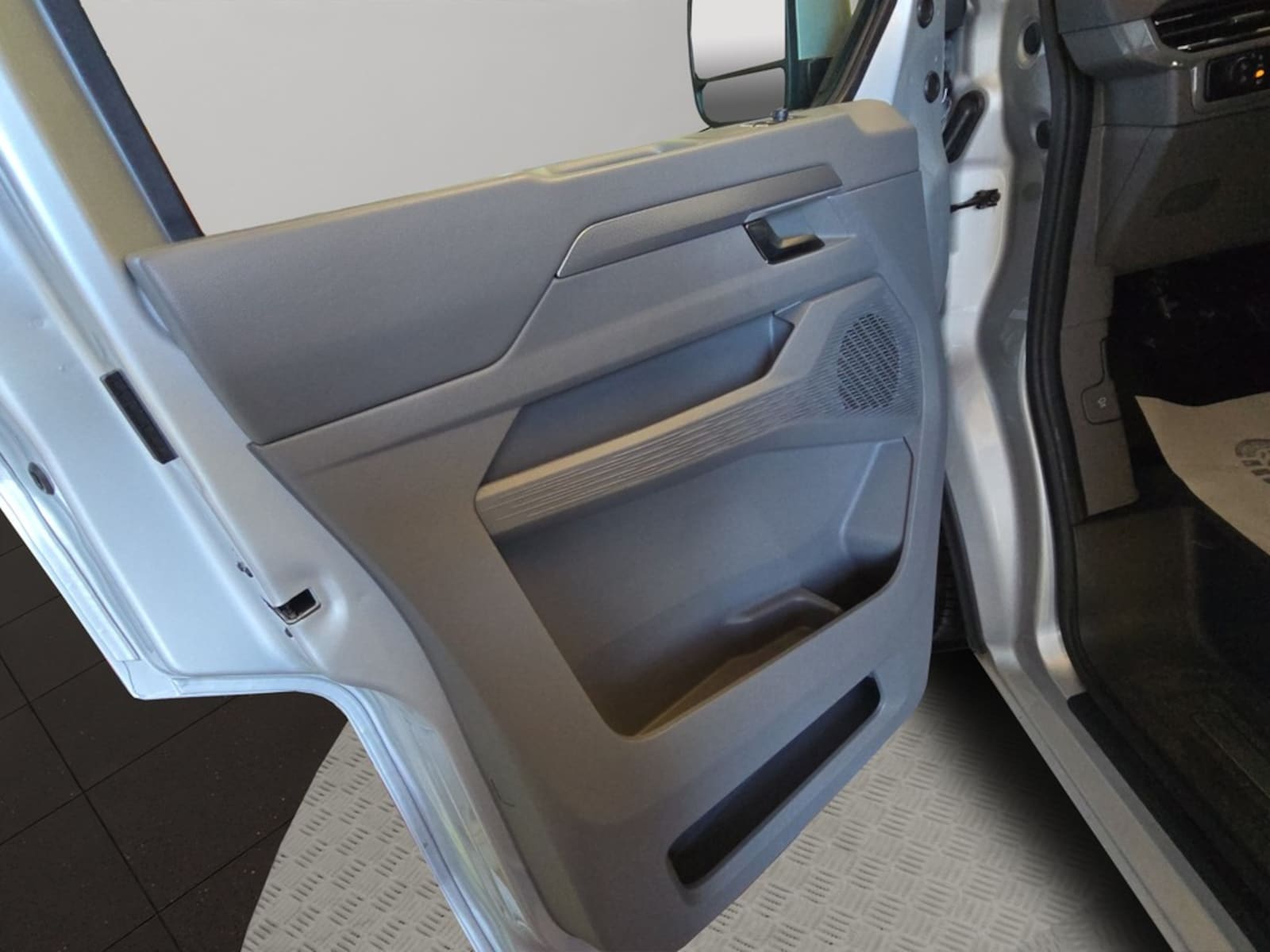 Volkswagen Caravelle – Bild 10