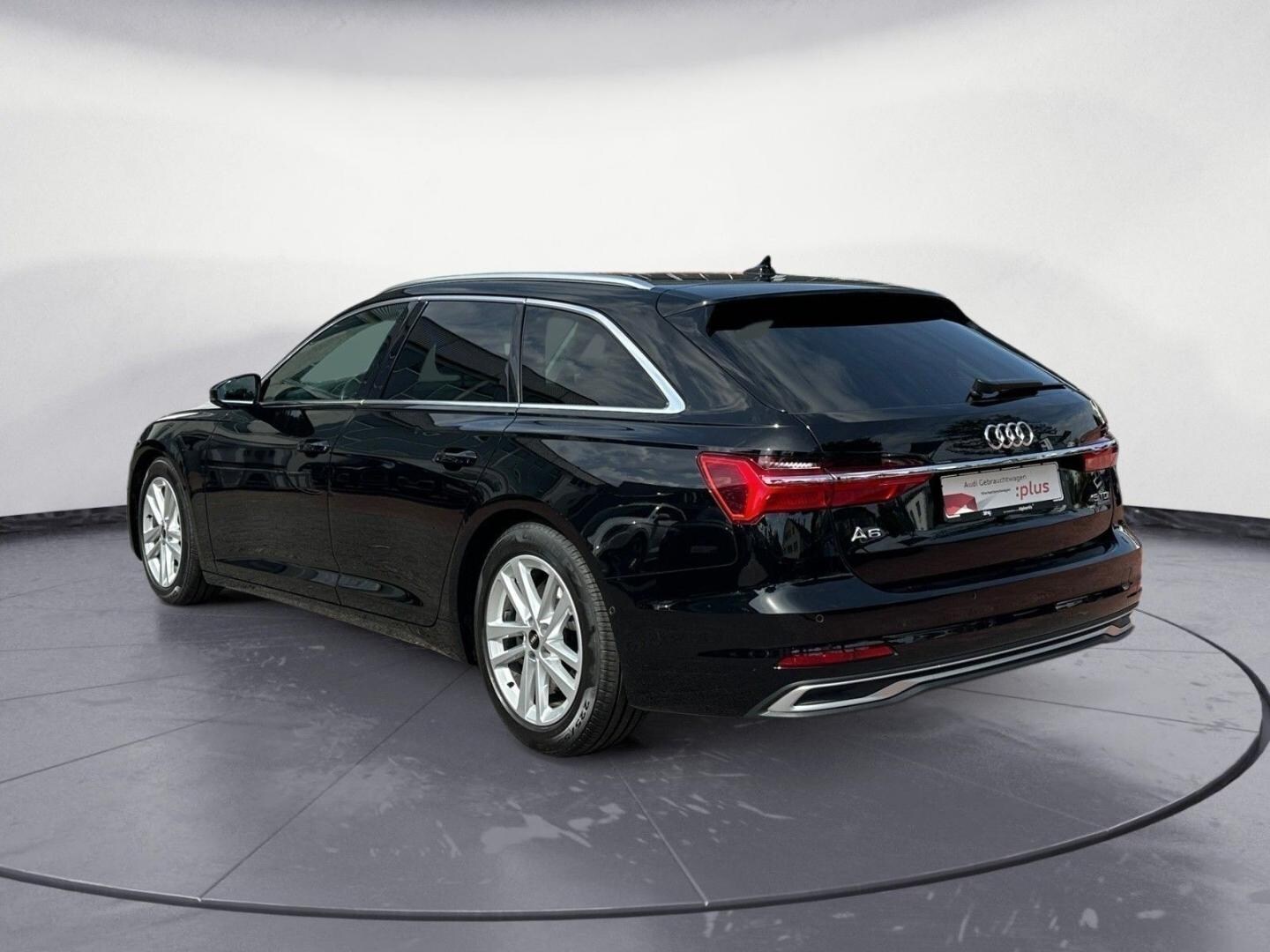 Bild über Audi A6 Avant advanced 45 TDI quattro S tronic - für weitere Informationen kontaktieren Sie den Audi Partner
