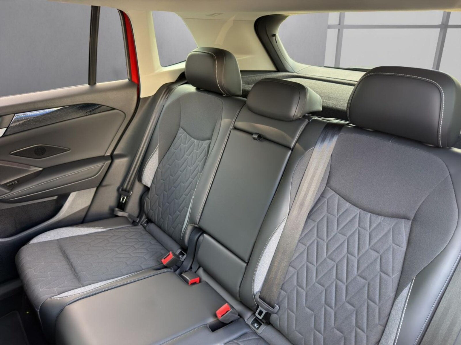Volkswagen Tiguan – Bild 11