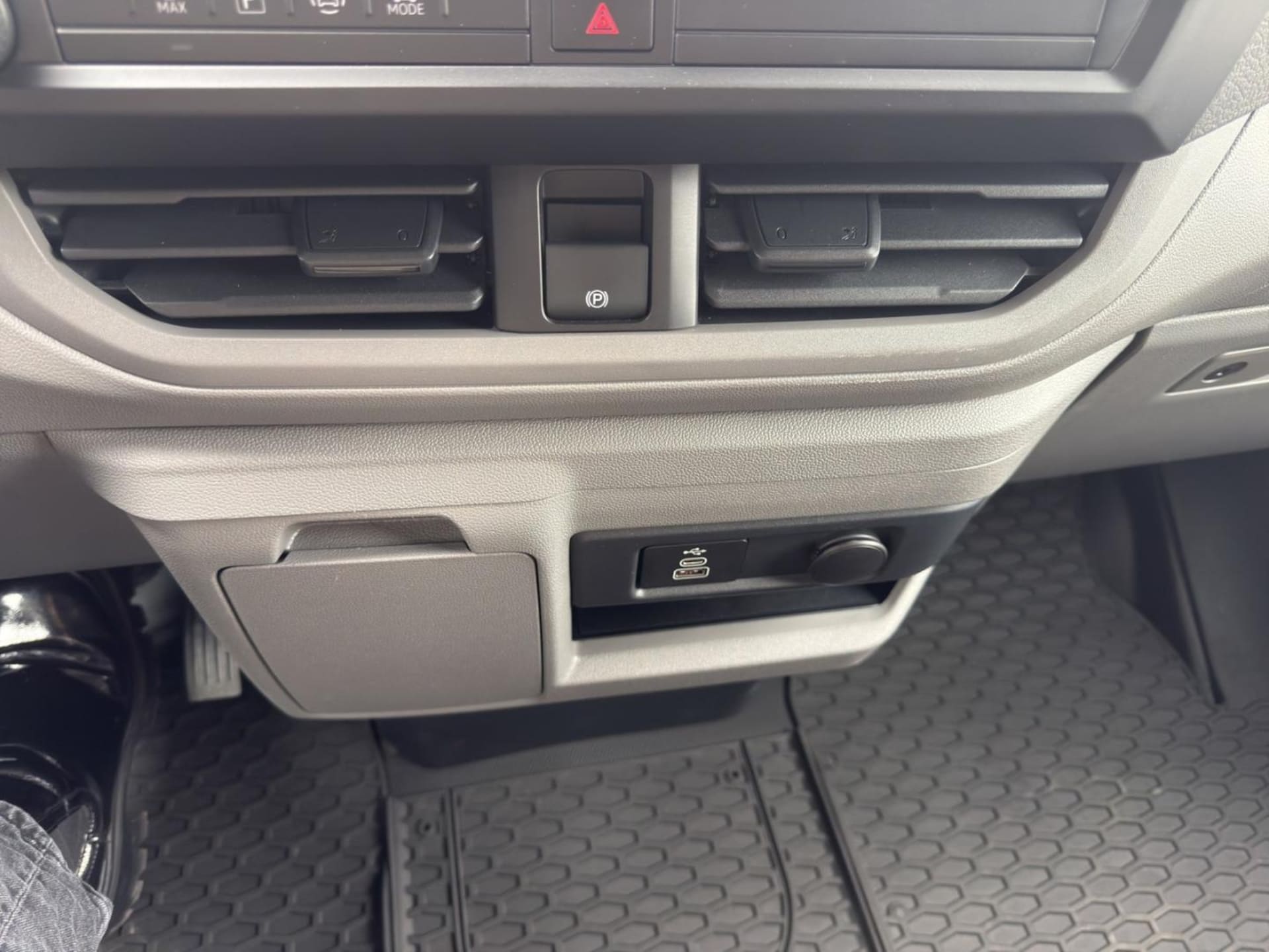 Volkswagen Transporter Kasten kurzer Radstand