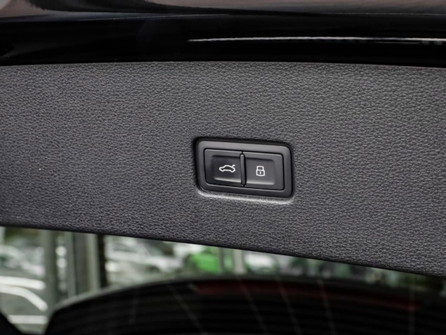 Bild über Audi Q8 SUV S line business TDI quattro 210 kW tiptronic - für weitere Informationen kontaktieren Sie den Audi Partner