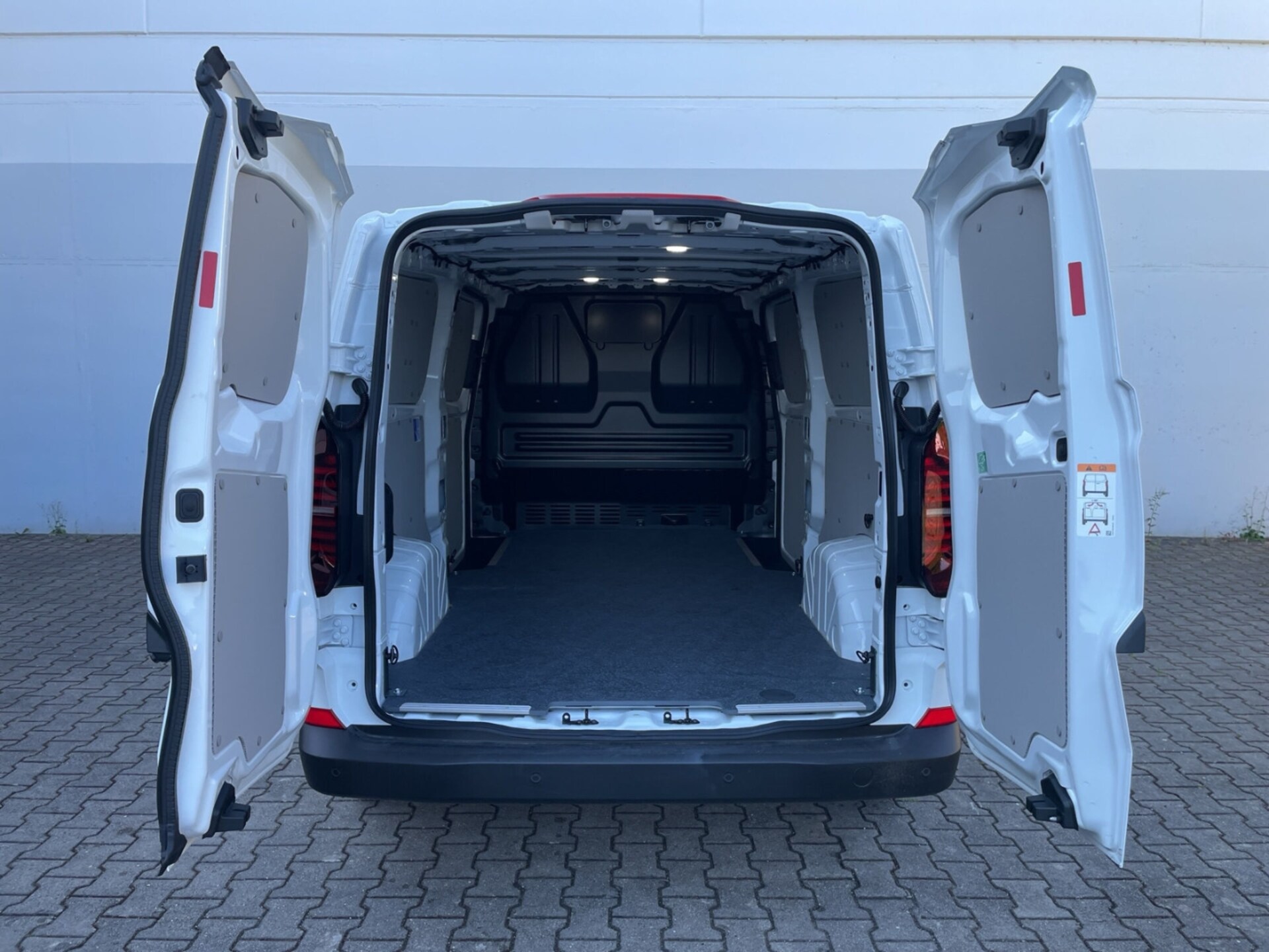 Volkswagen Transporter Kasten langer Radstand