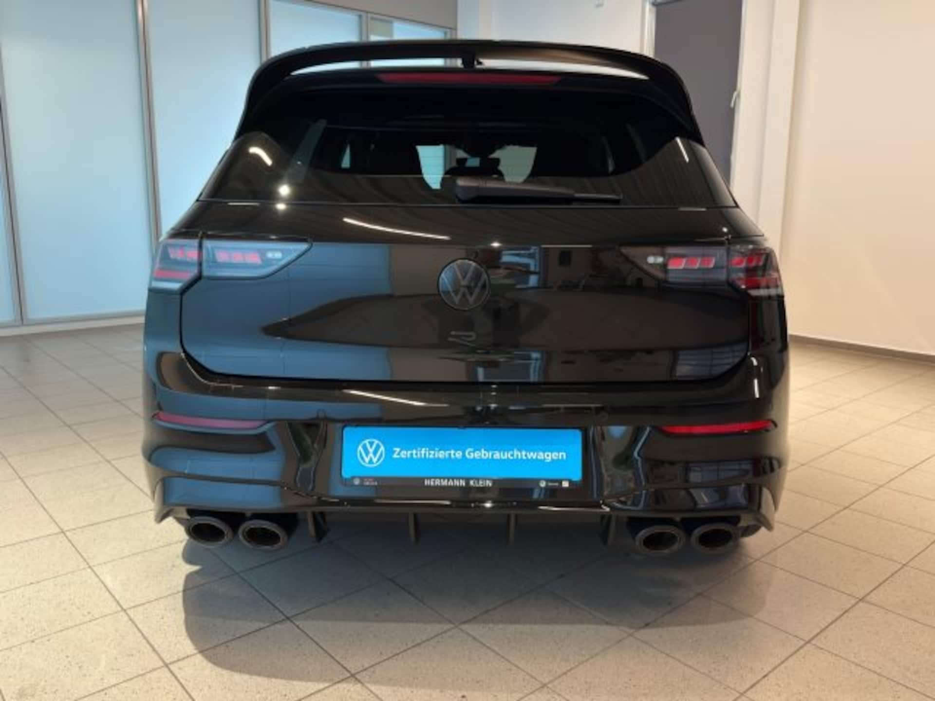 Volkswagen Golf R Black Edition