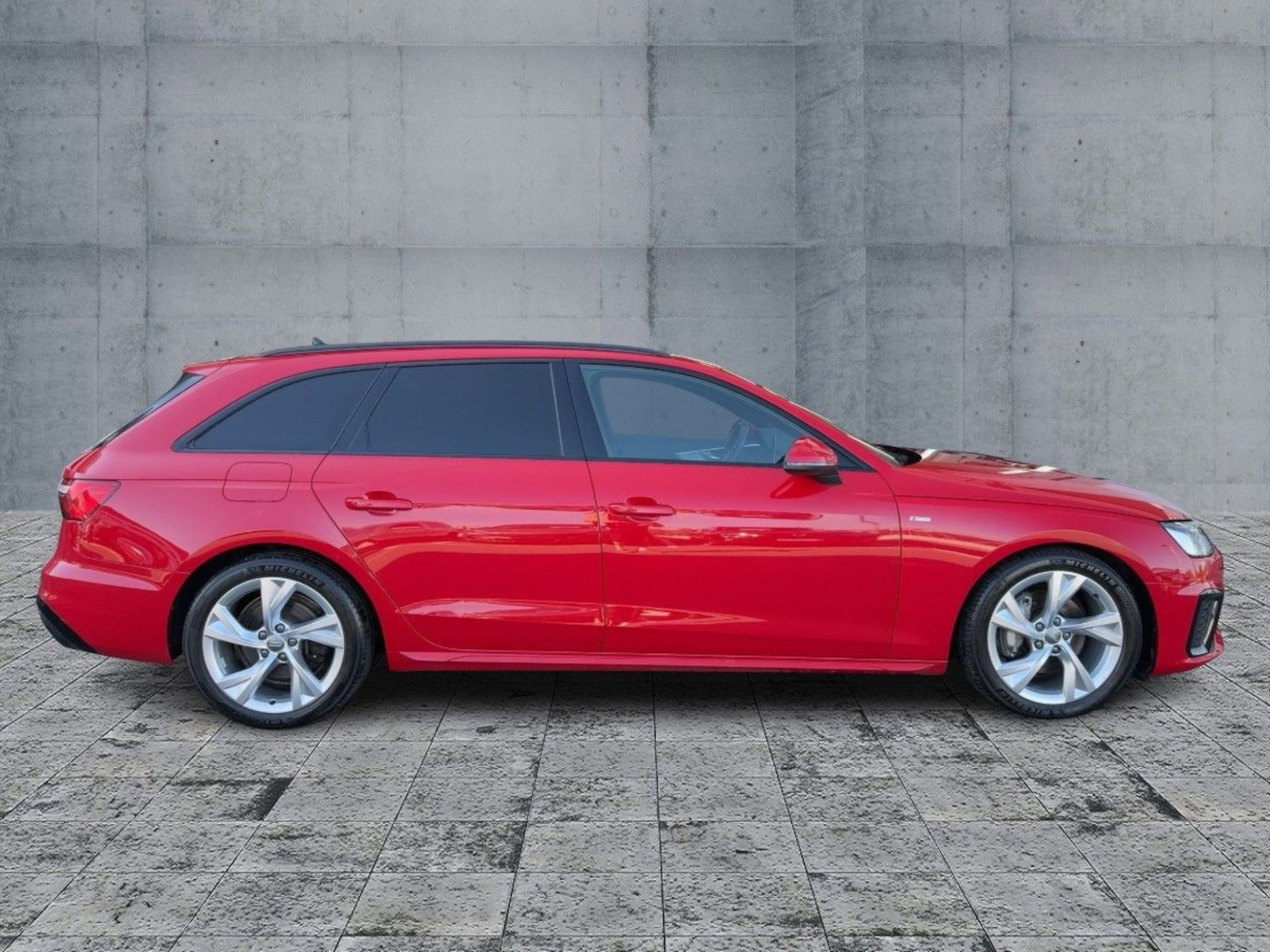 Audi A4 Avant S line