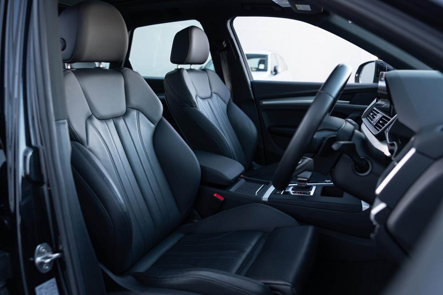 Image about Audi Q5 Sport 40 TDI quattro S tronic