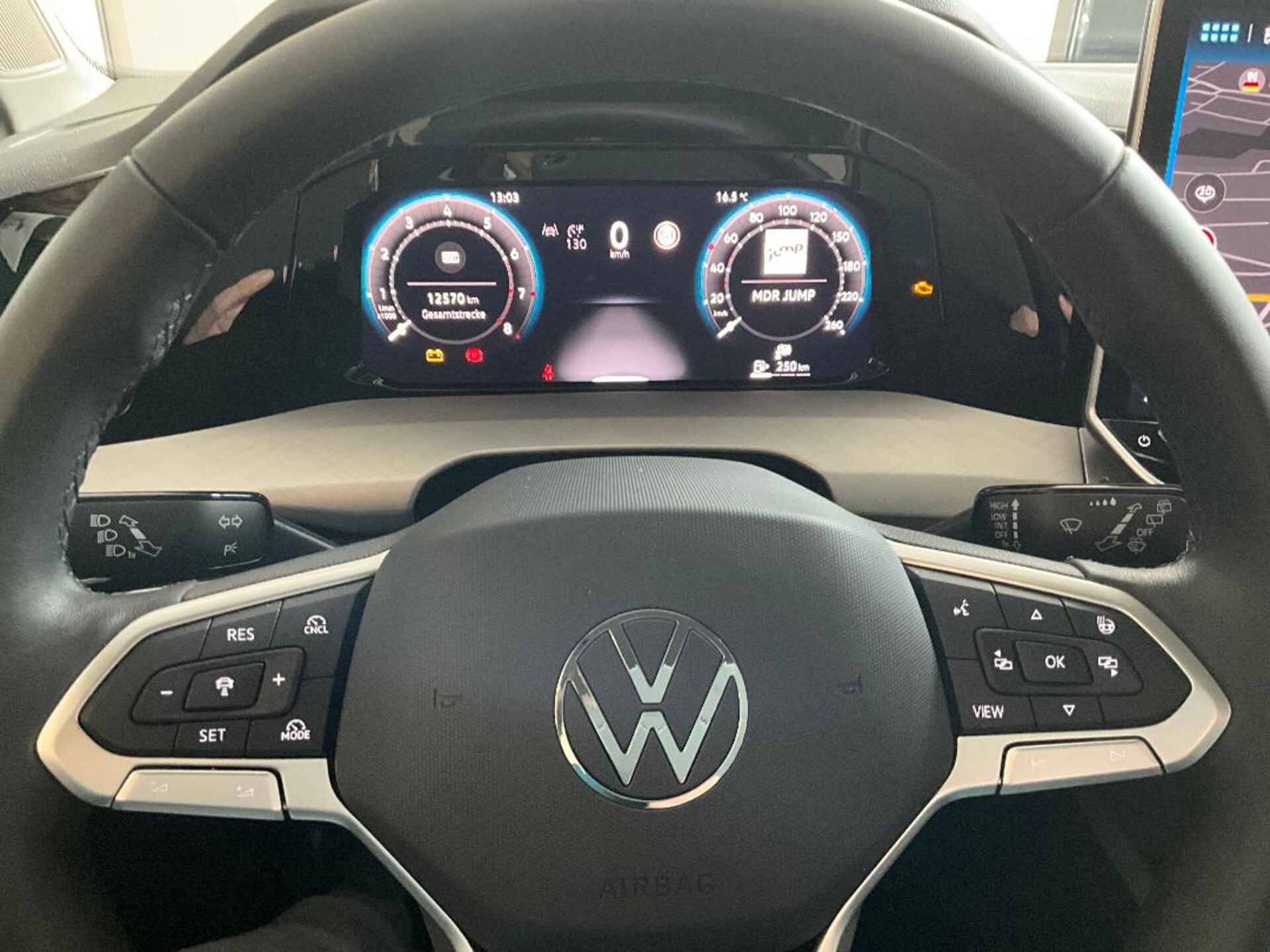 Volkswagen Golf Life