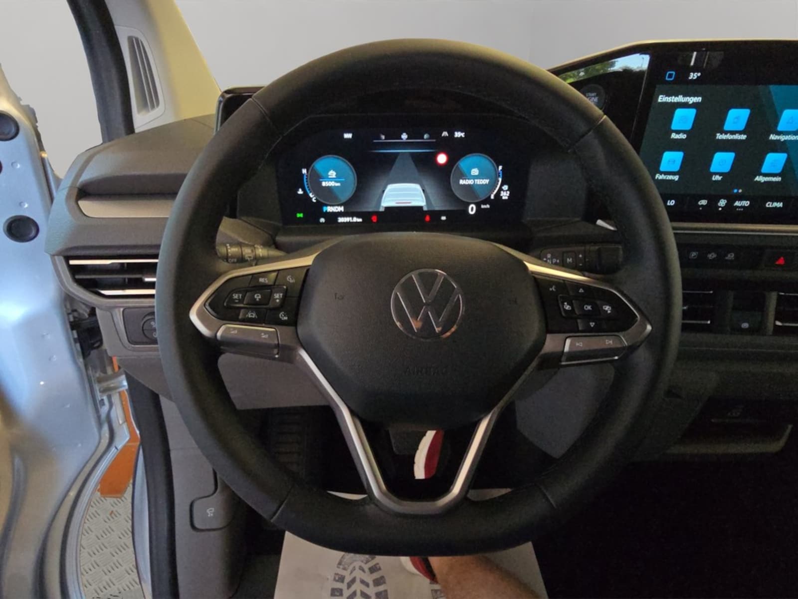 Volkswagen Caravelle – Bild 12