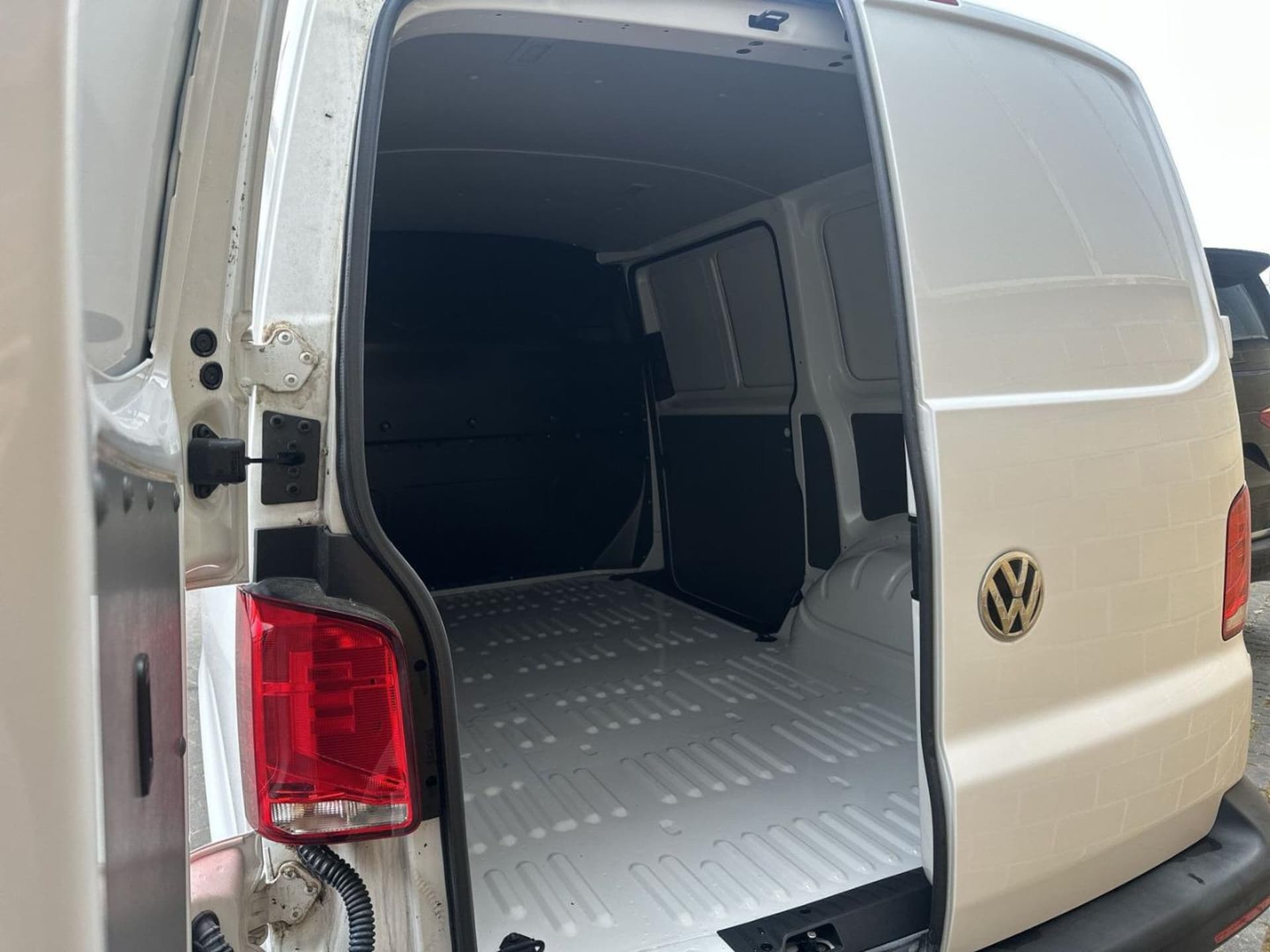 Volkswagen T6.1 Transporter Kasten kurzer Radstand