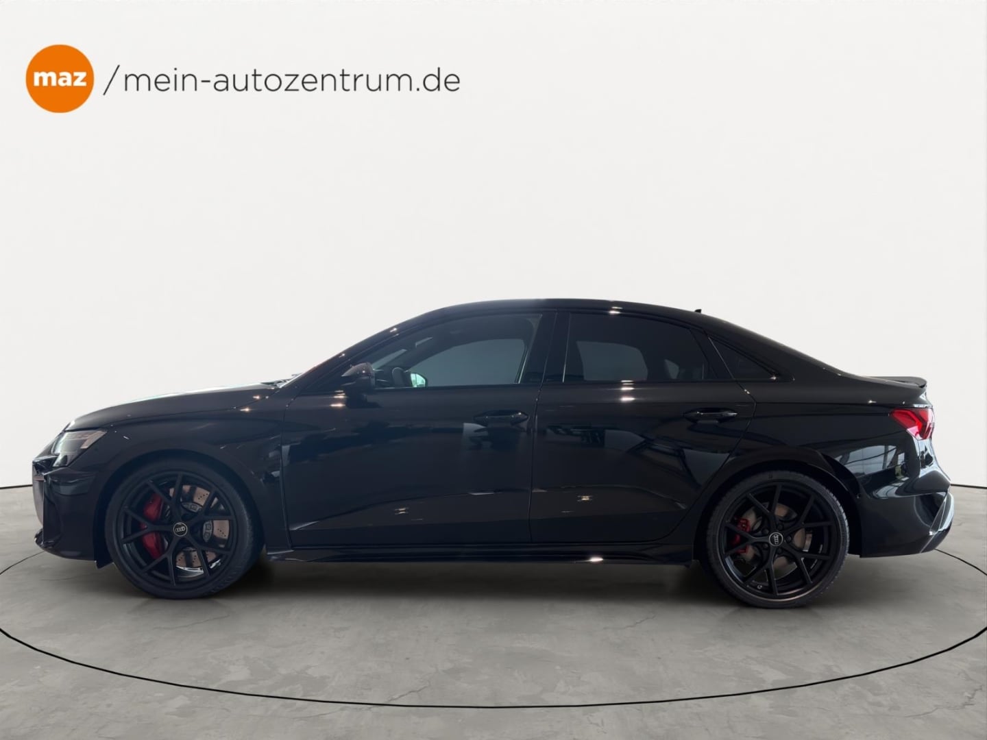 Bild über Audi RS 3 Limousine TFSI quattro 294 kW S tronic - für weitere Informationen kontaktieren Sie den Audi Partner