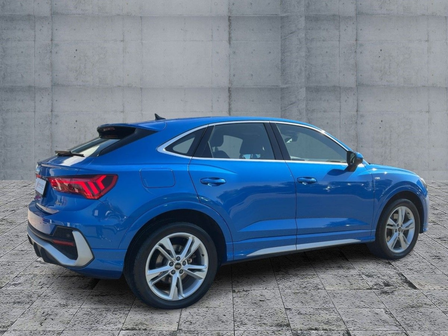 Bild über Audi Q3 Sportback S line 40 TFSI quattro S tronic - für weitere Informationen kontaktieren Sie den Audi Partner