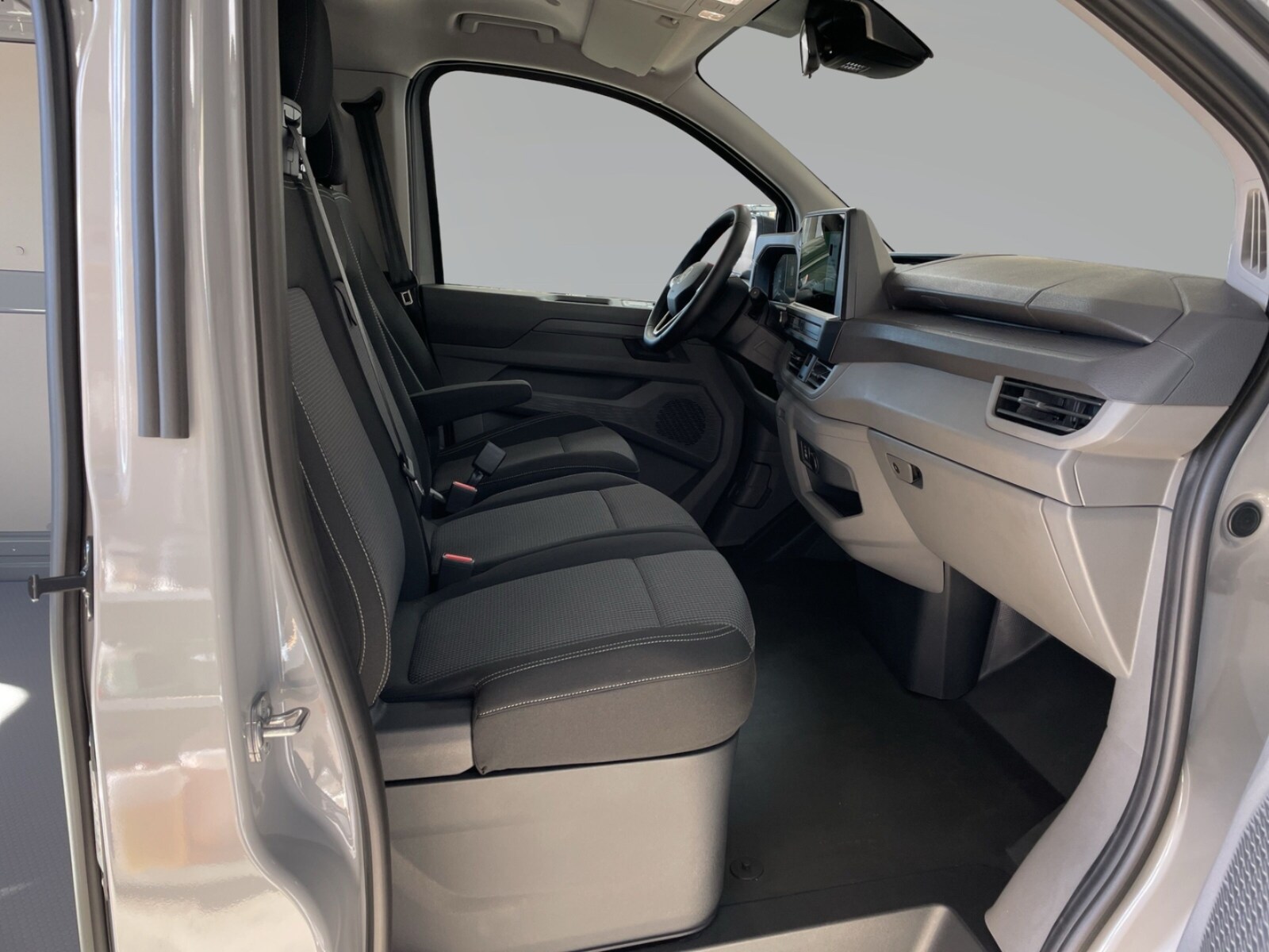 Volkswagen Transporter Kasten kurzer Radstand – Bild 7