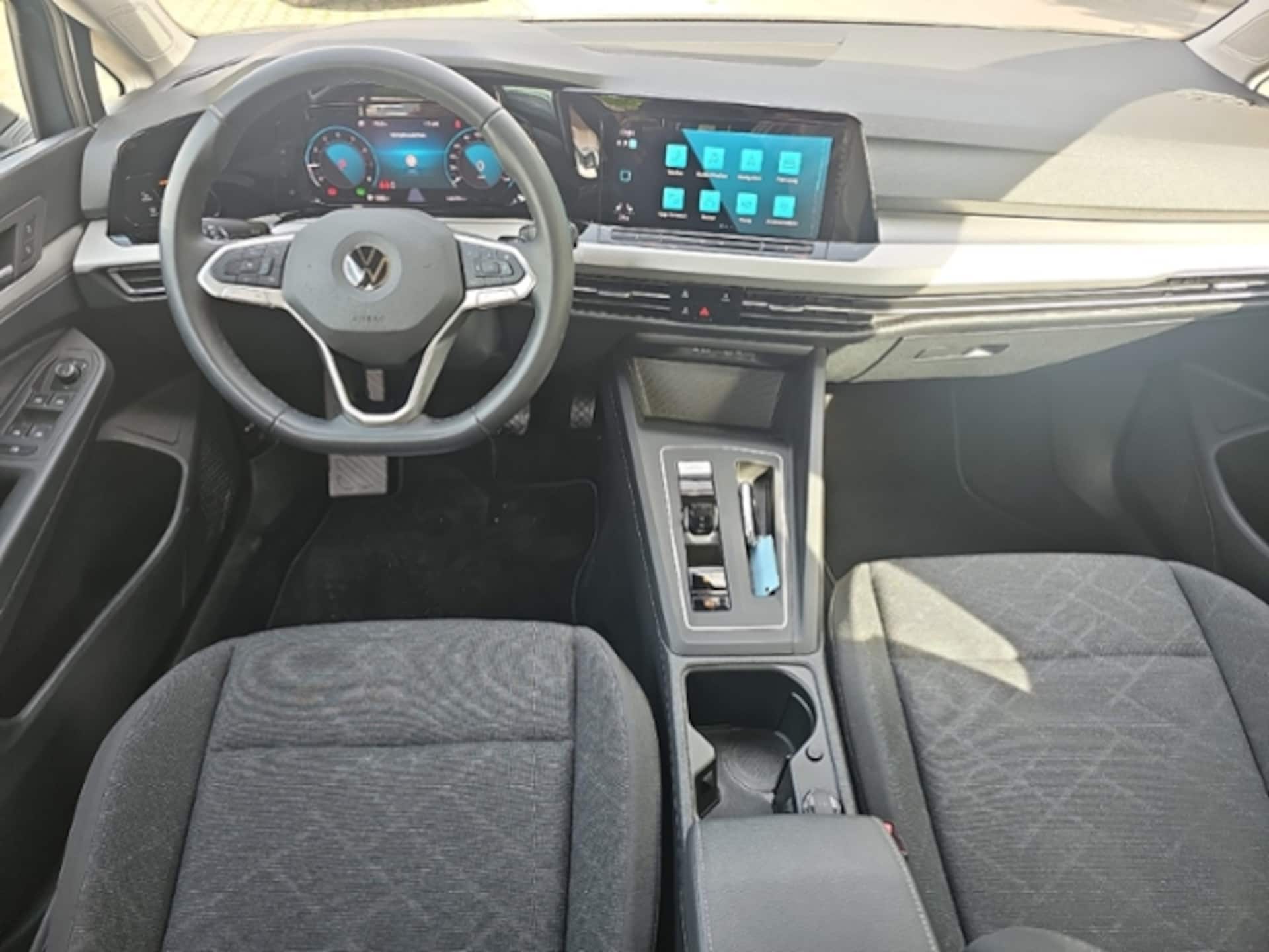 Volkswagen Golf Variant Life