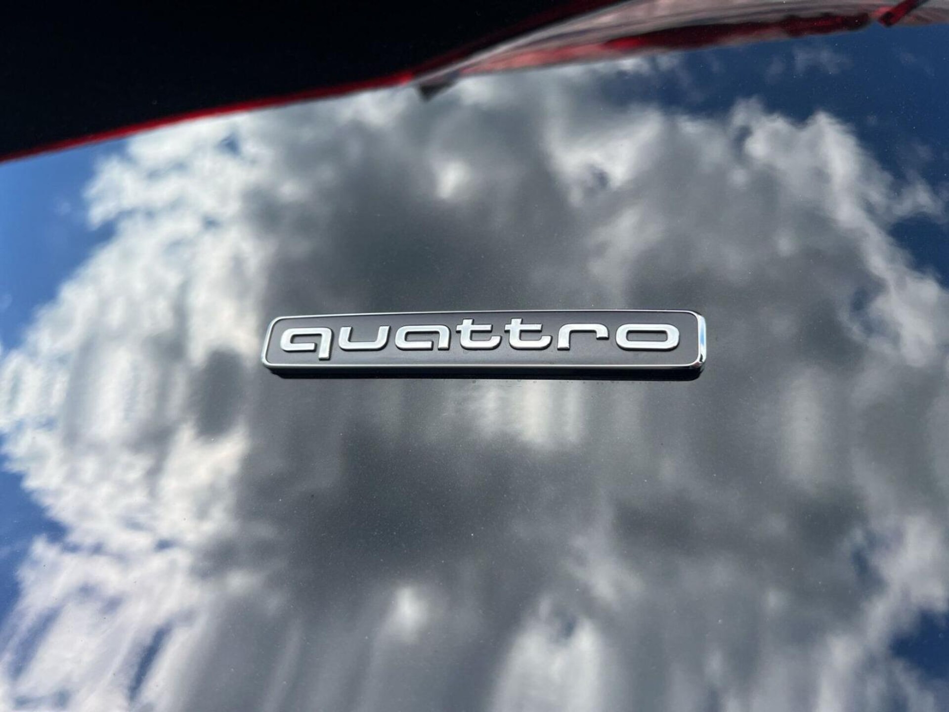 Audi Q5 Sportback edition one