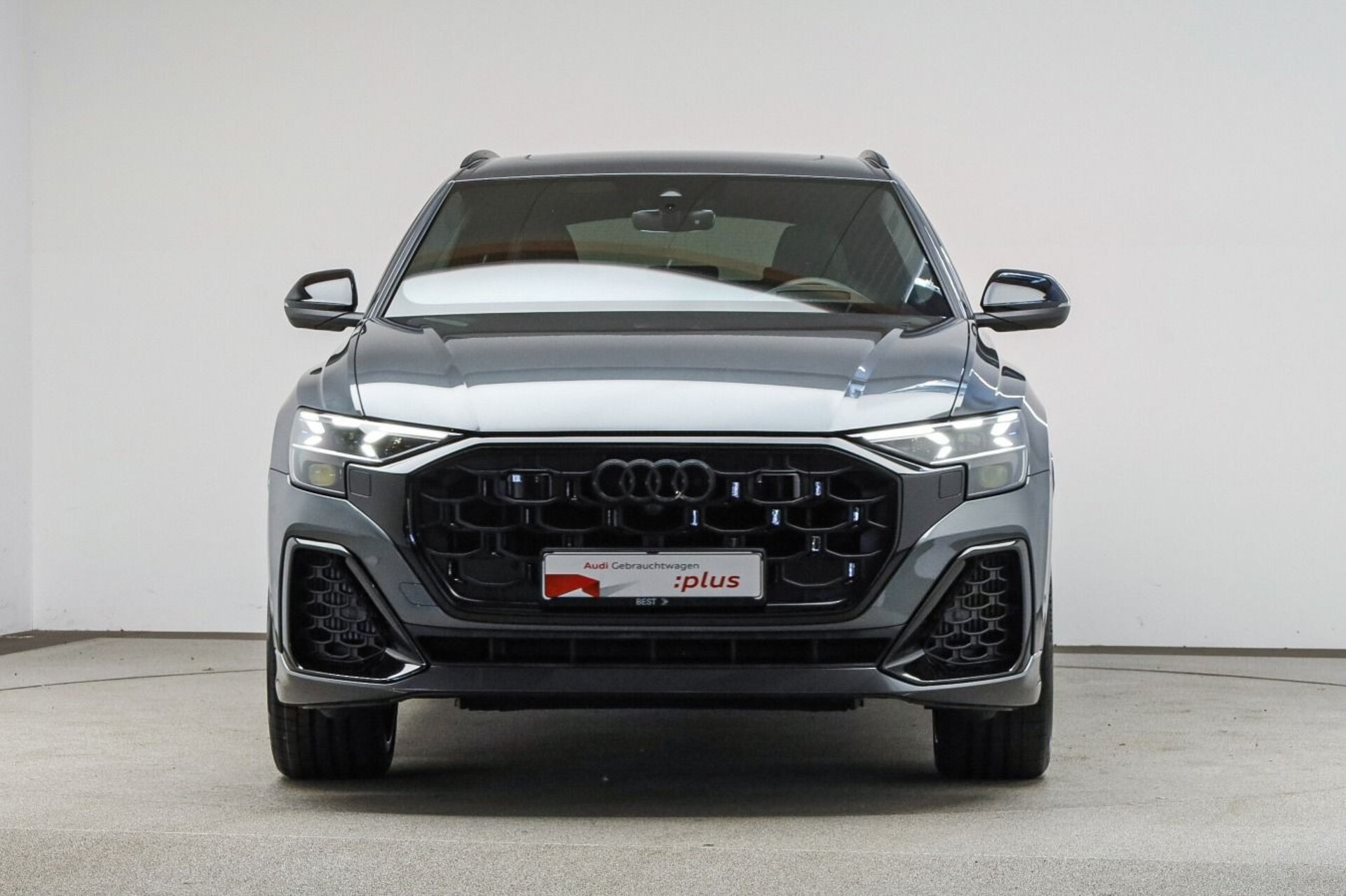 Audi SQ8 SUV