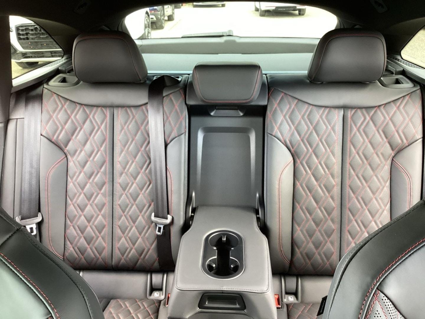 Bild über Audi S5 Avant TFSI 270 kW S tronic - für weitere Informationen kontaktieren Sie den Audi Partner