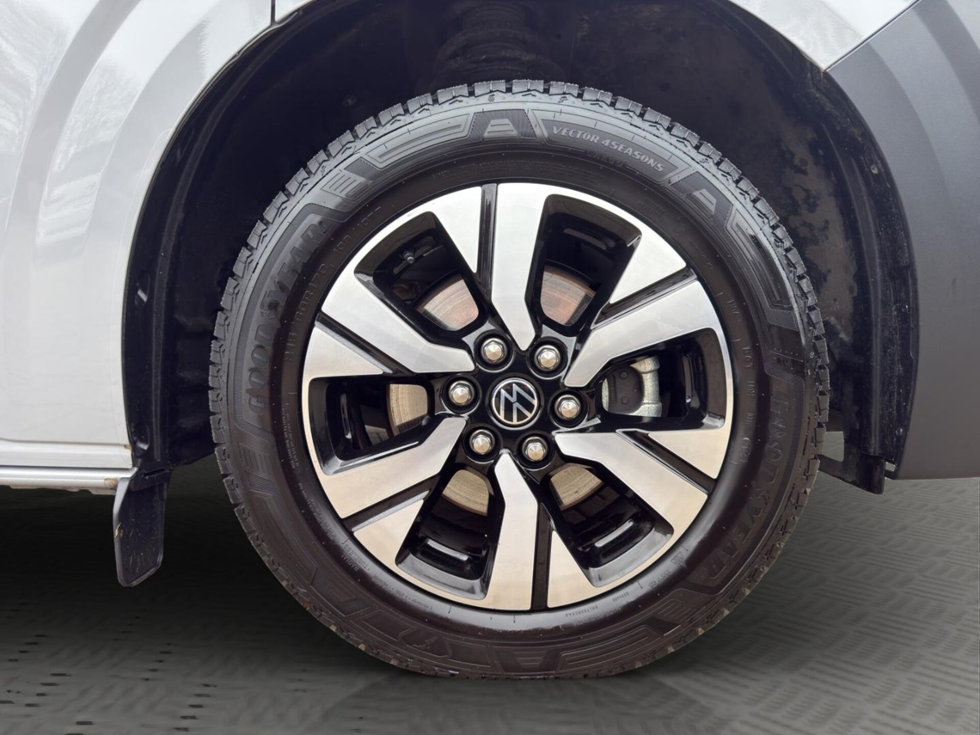 Volkswagen Transporter Kasten kurzer Radstand
