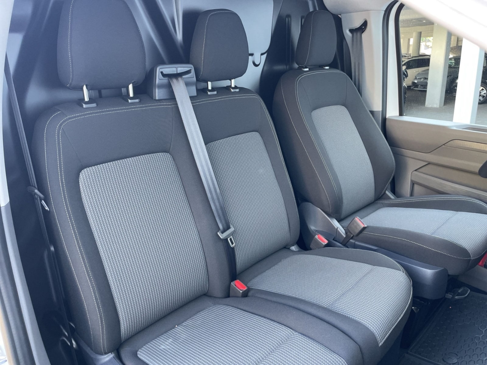 Volkswagen Transporter Kasten langer Radstand – Bild 14