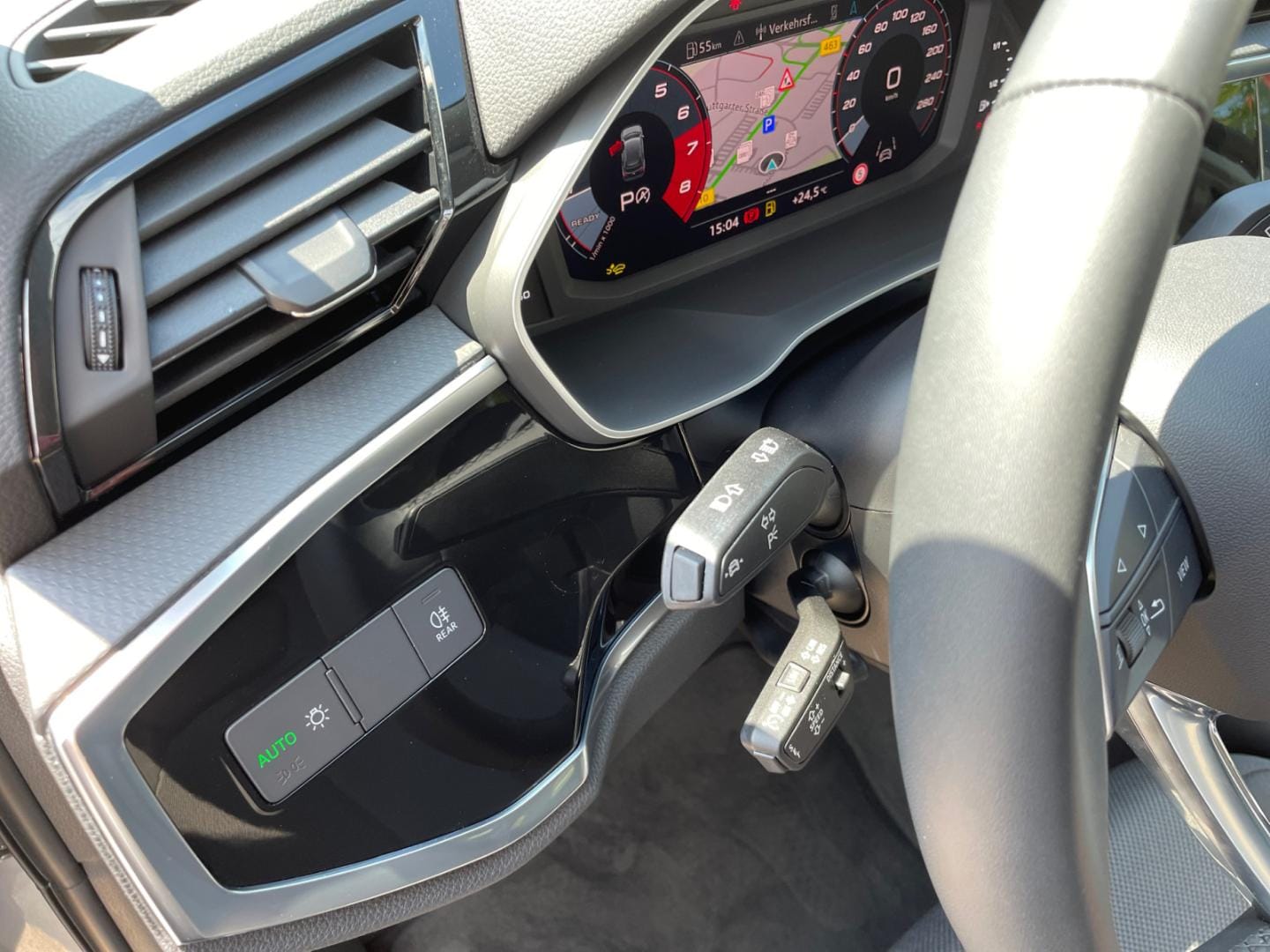 Bild über Audi Q3 TFSI 110 kW S tronic - für weitere Informationen kontaktieren Sie den Audi Partner