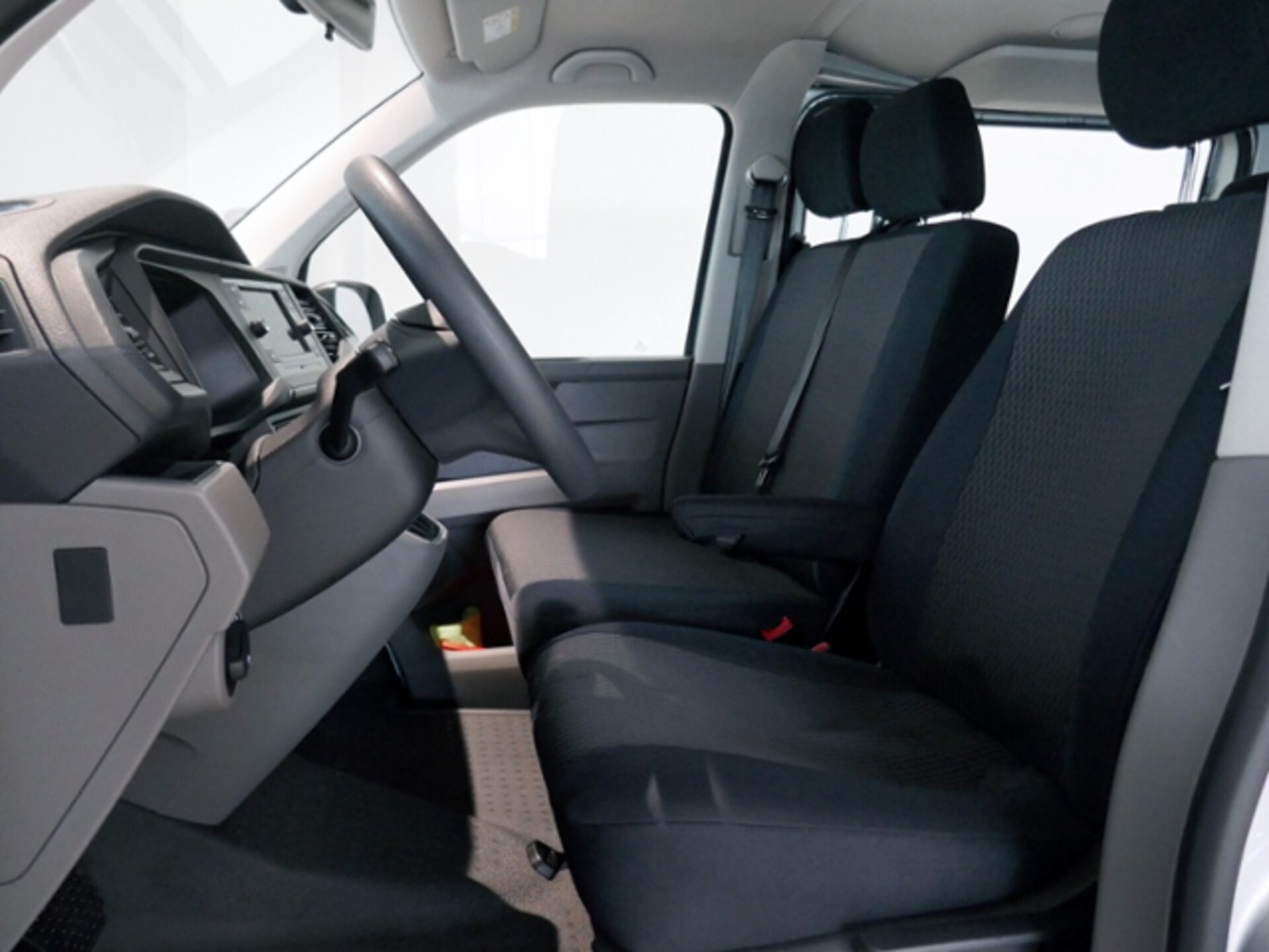 Volkswagen T6.1 Transporter Kombi kurzer Radstand