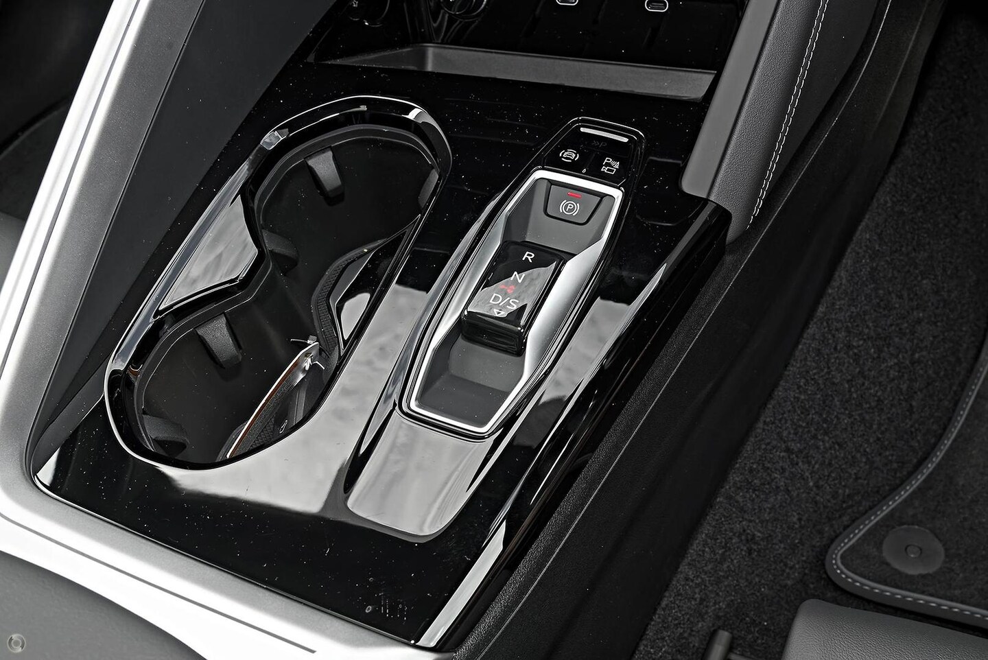 Image about Audi Q5 SUV TDI quattro 150 kW sport