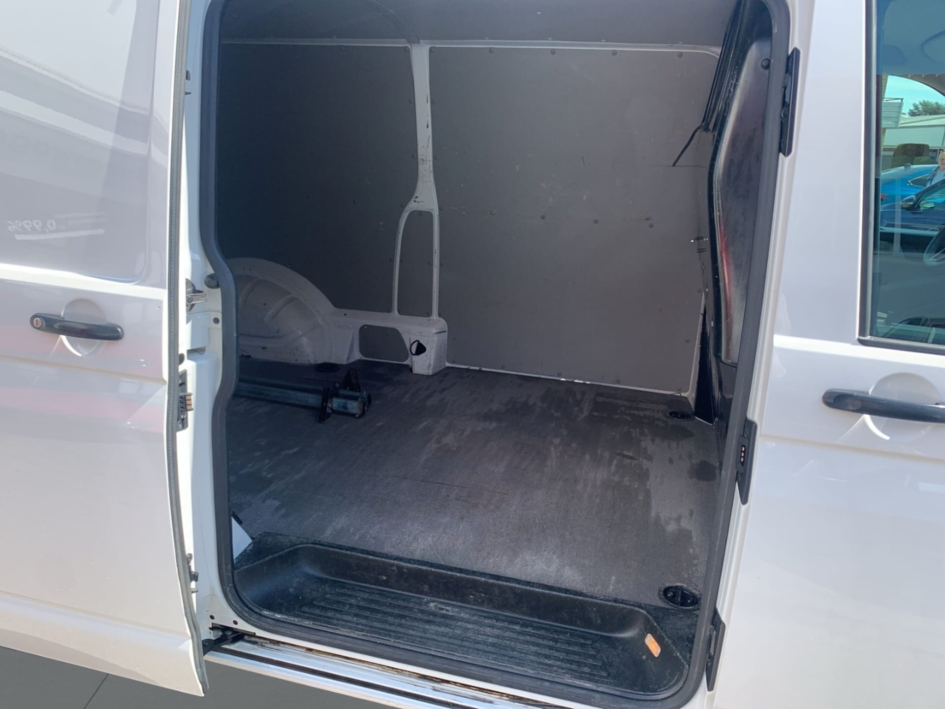 Volkswagen T6 Transporter Kasten langer Radstand