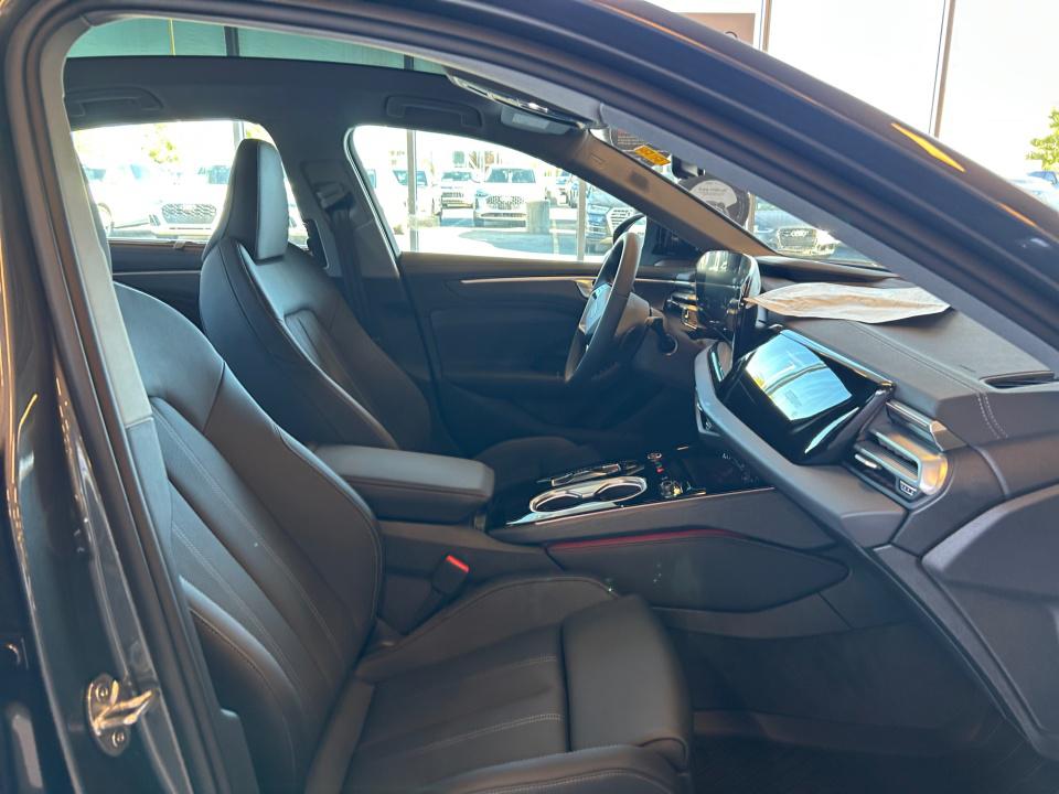 2026 Audi A6 Premium Plus - Photo 28