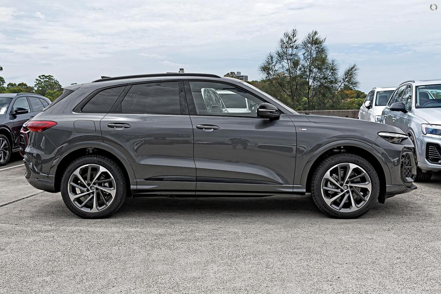 Image about Audi Q5 SUV TDI quattro 150 kW sport