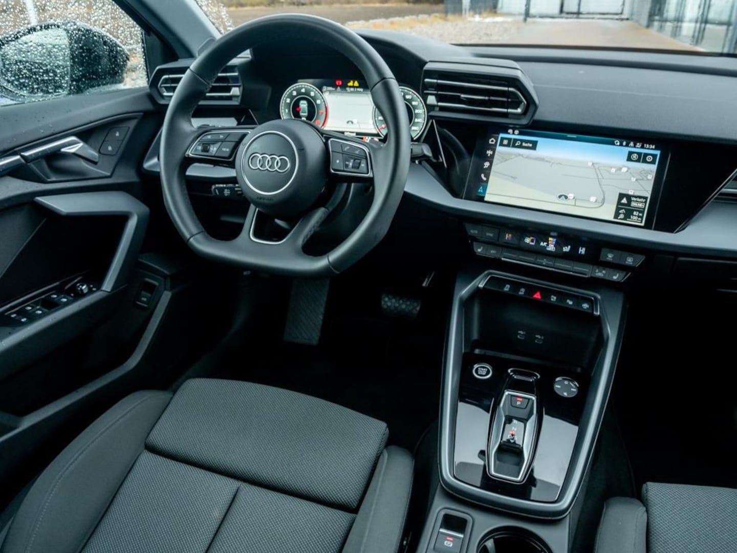 Bild über Audi A3 Limousine S line 30 TFSI S tronic - für weitere Informationen kontaktieren Sie den Audi Partner