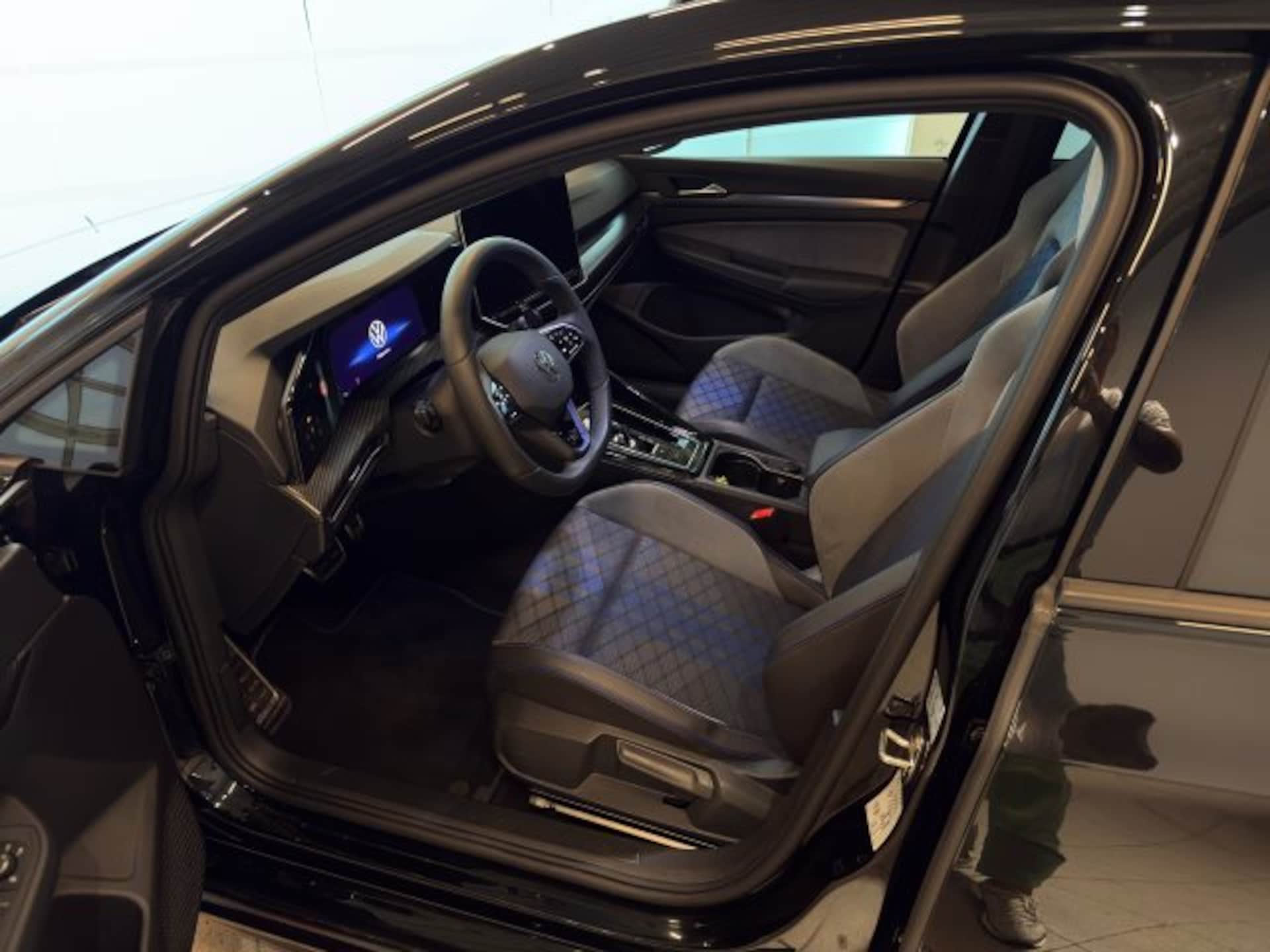 Volkswagen Golf R Black Edition