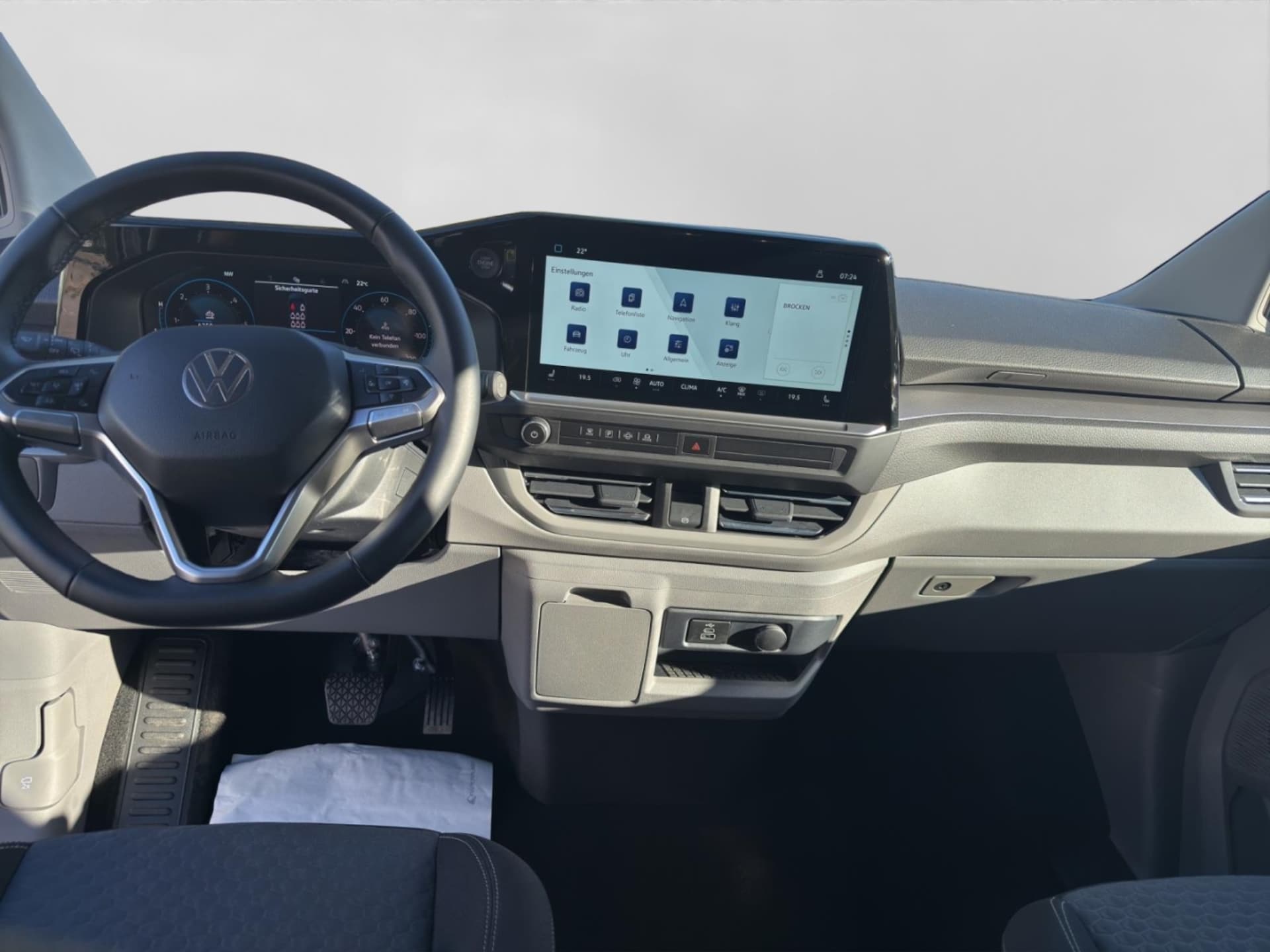 Volkswagen Caravelle Style