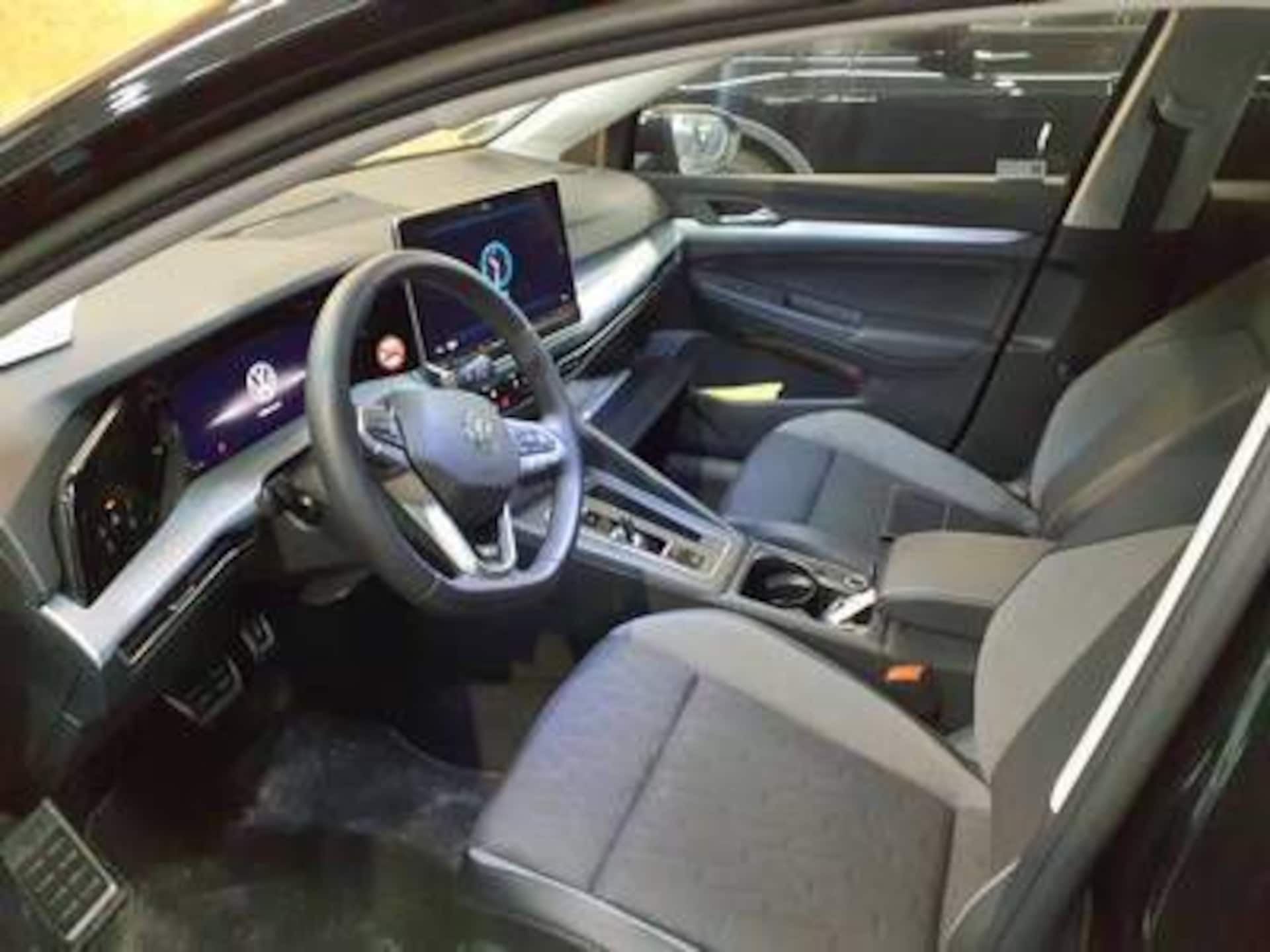 Volkswagen Golf Life